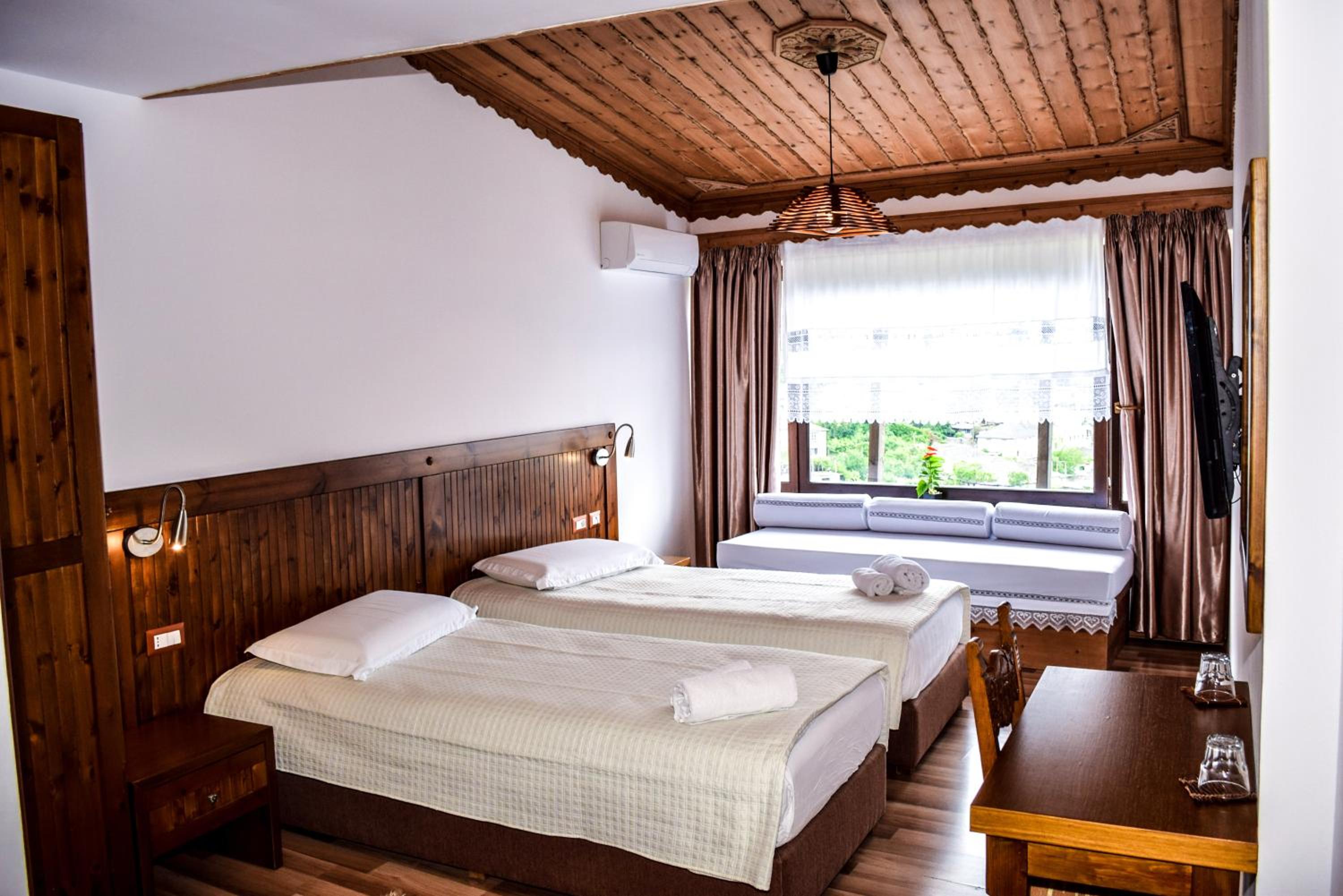 Double or Twin Room with Extra Bed photo 1