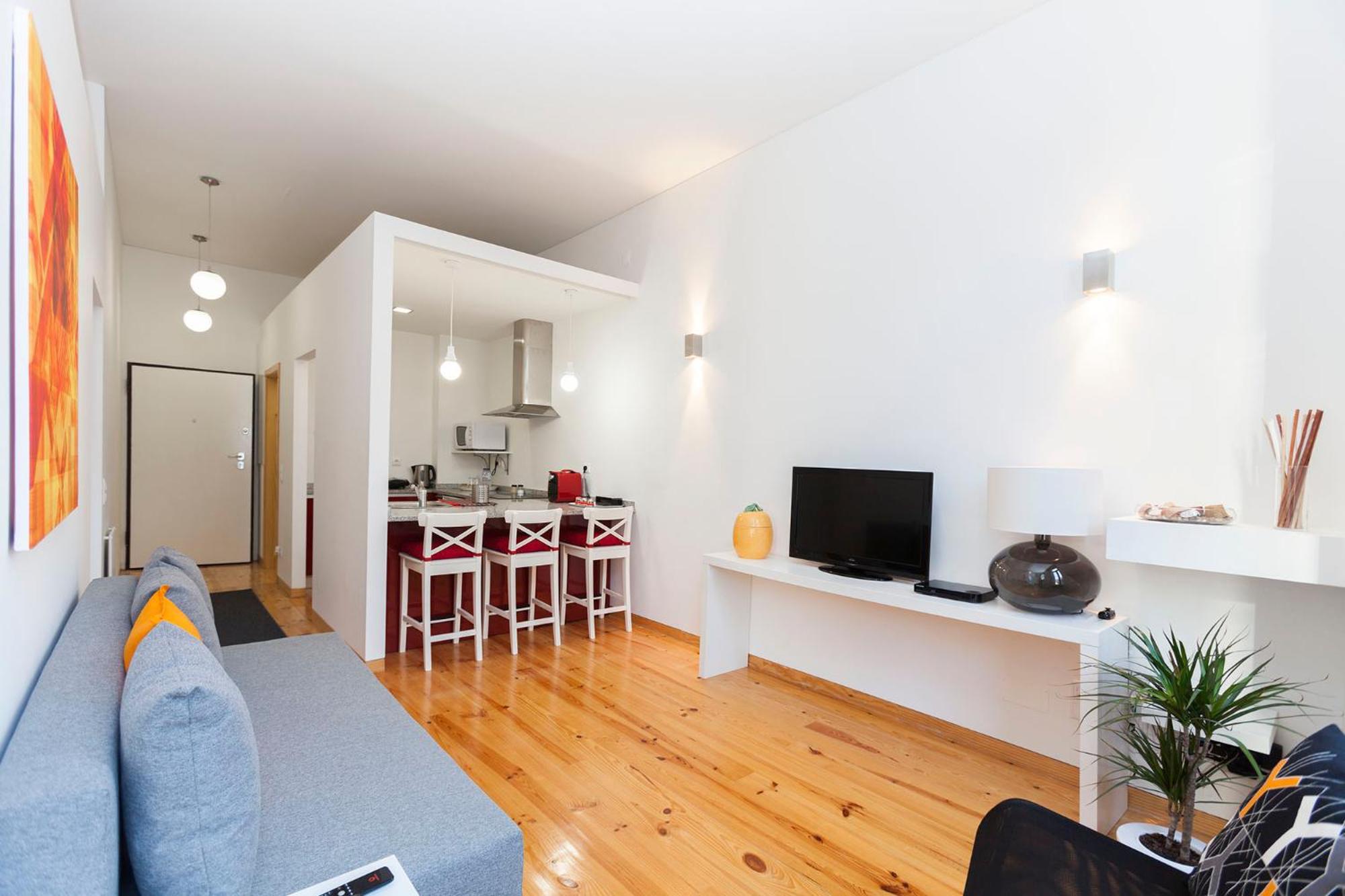 Standard One-Bedroom Apartment with City View