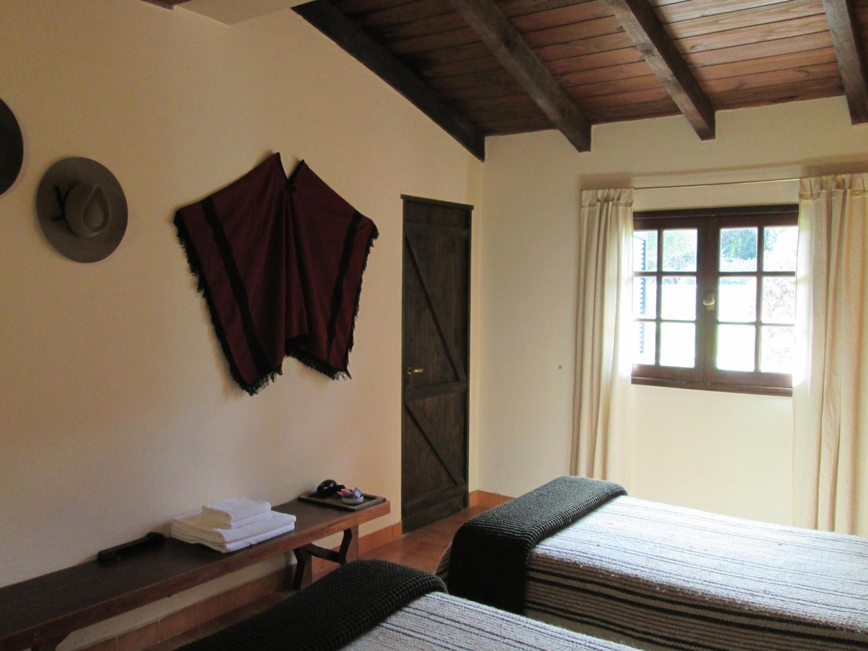 Twin Room With Private Bathroom photo 1