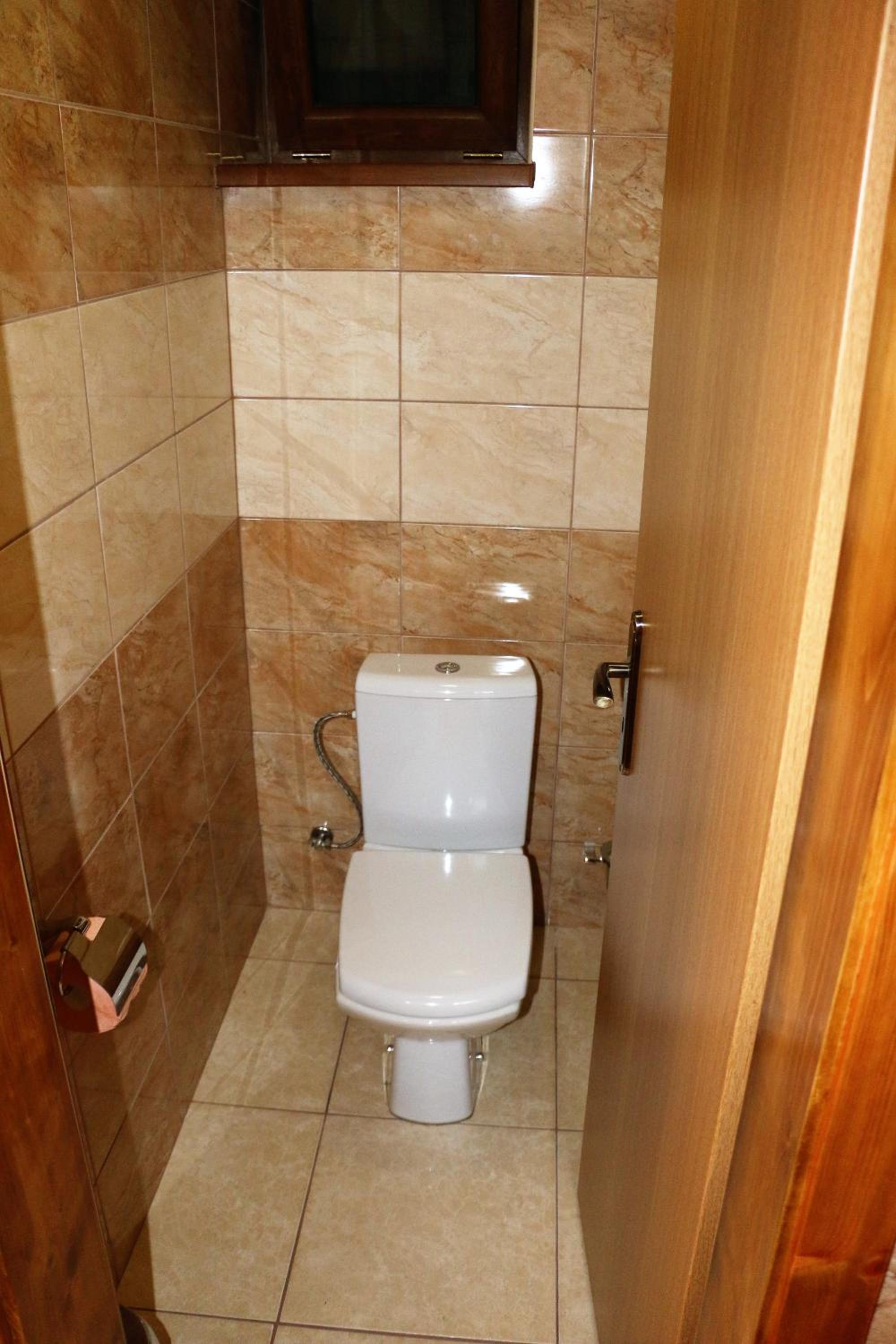 One-Bedroom Apartment - Photo 12