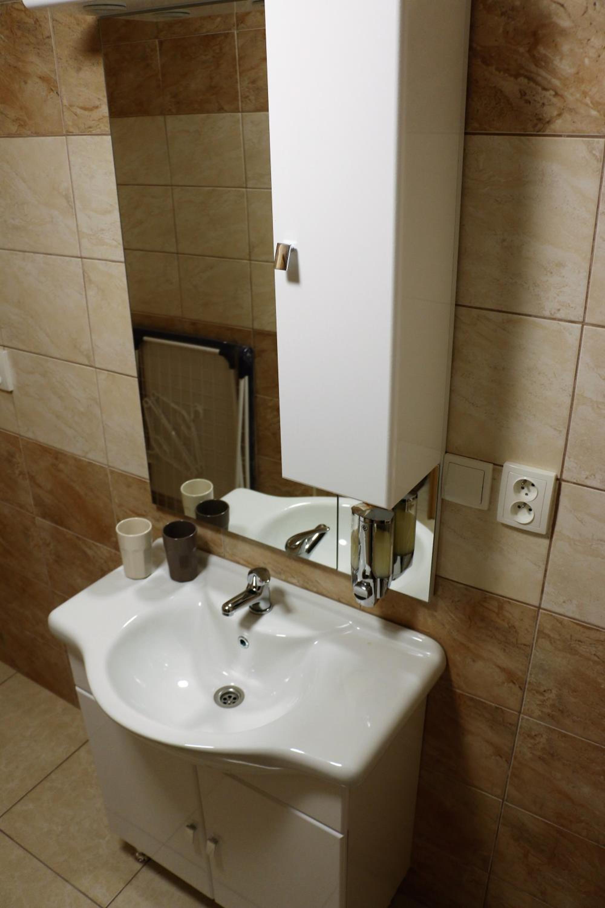 One-Bedroom Apartment - Photo 10