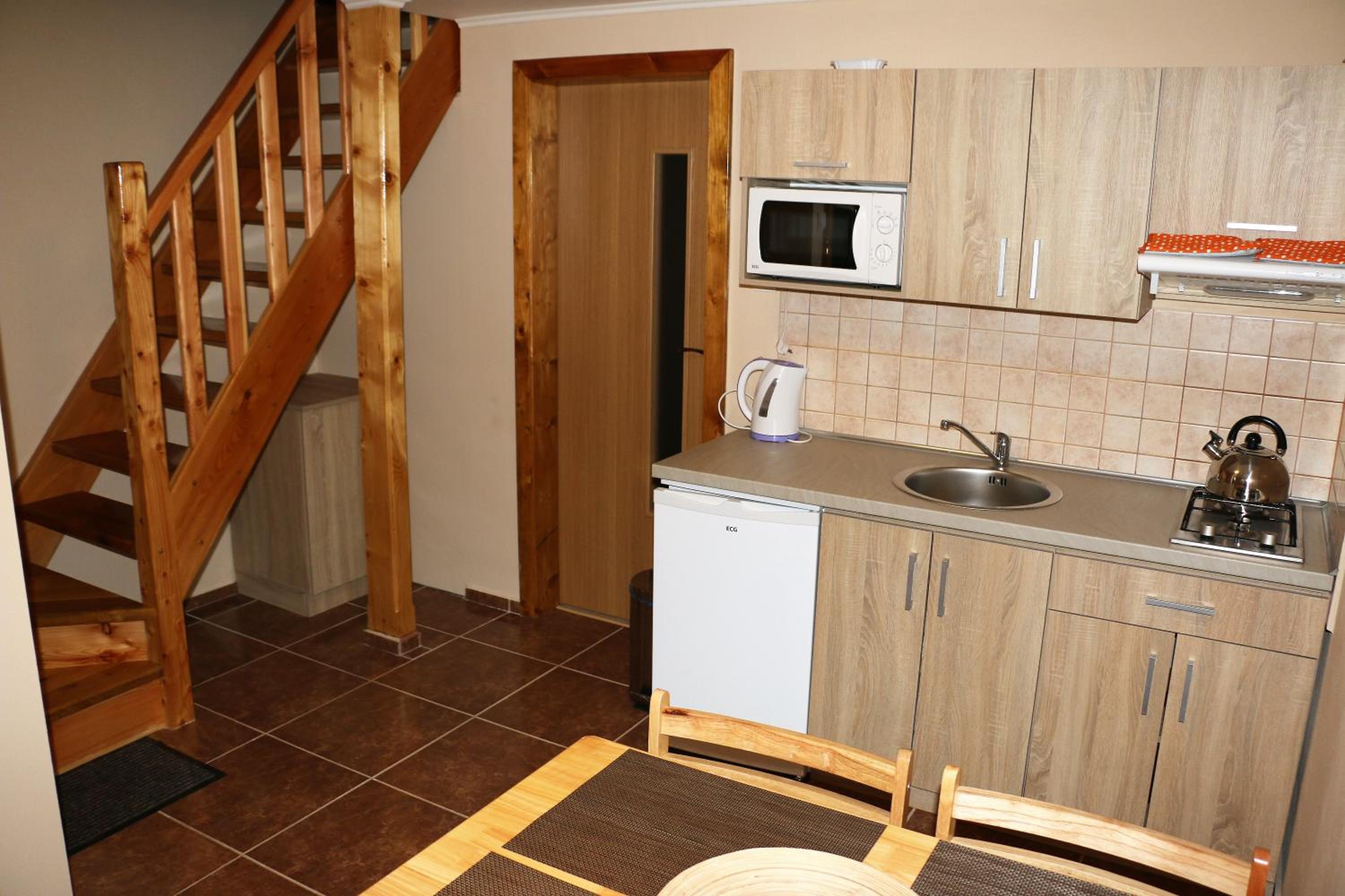 One-Bedroom Apartment - Photo 9