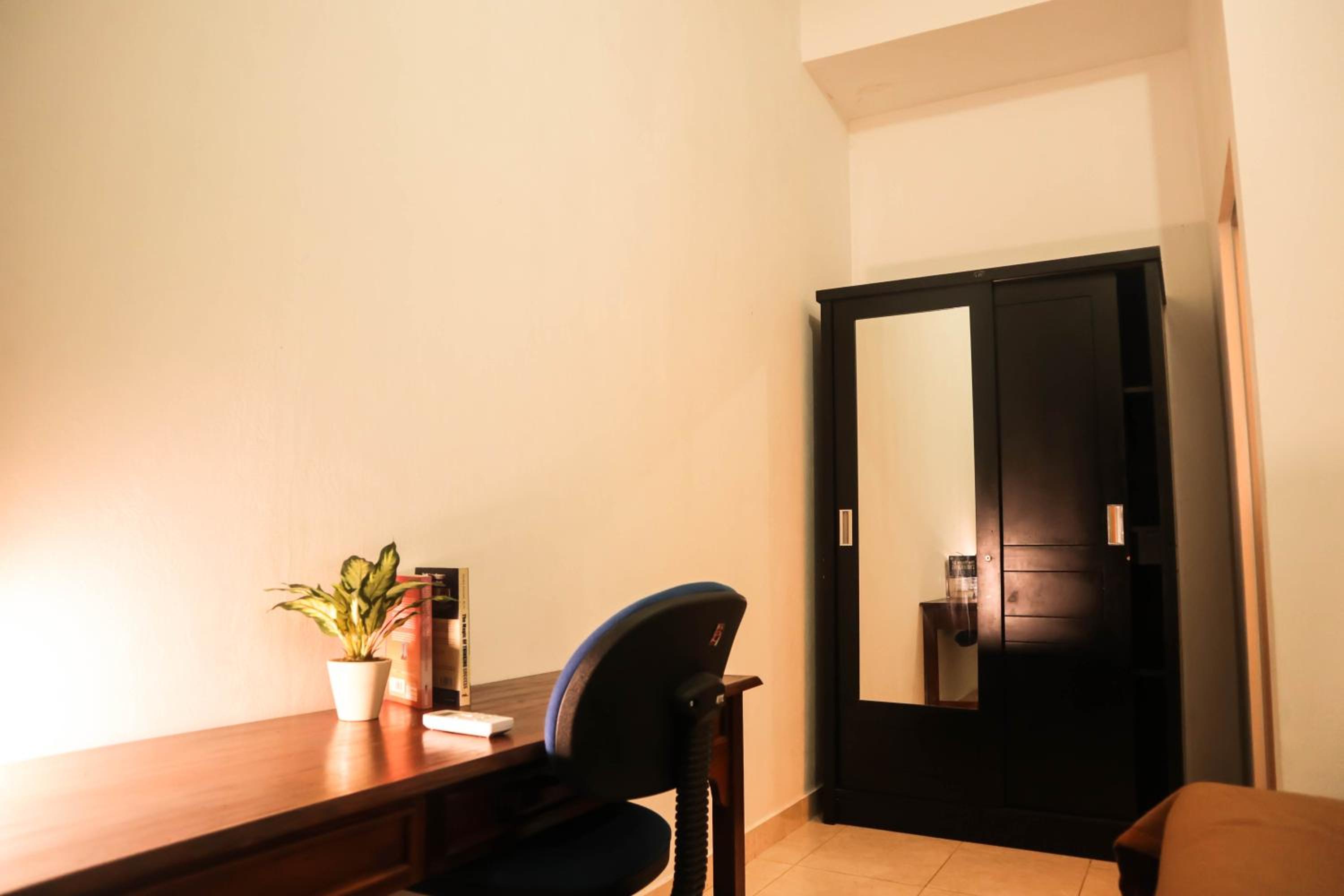 Standard Double Room - Photo 3