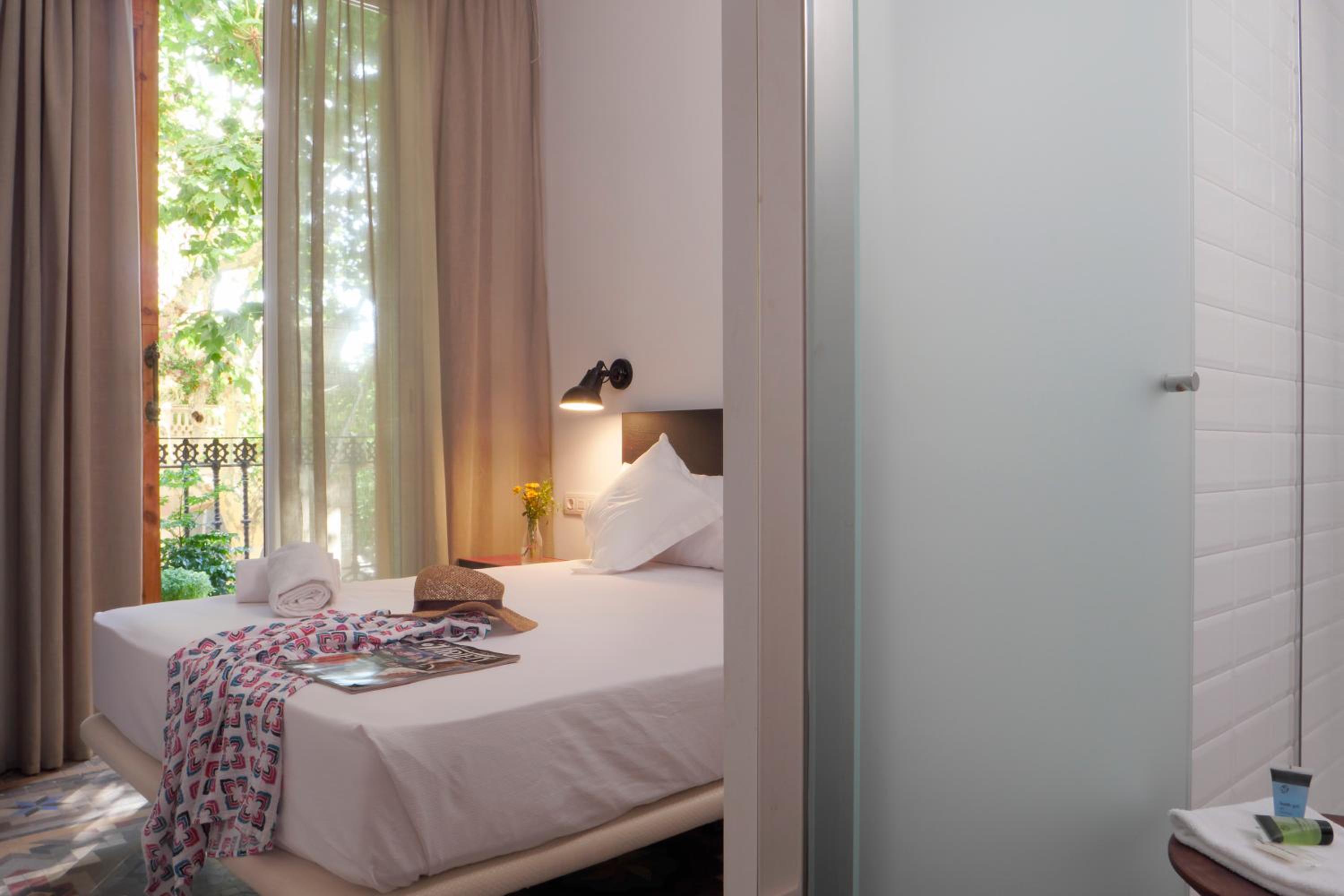 Double or Twin Room with Balcony photo 3