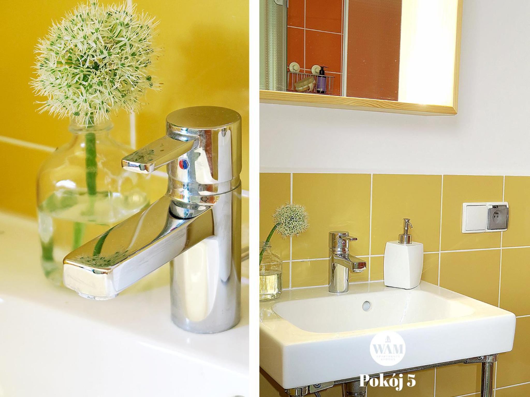 Double Room with Private Bathroom - Photo 4
