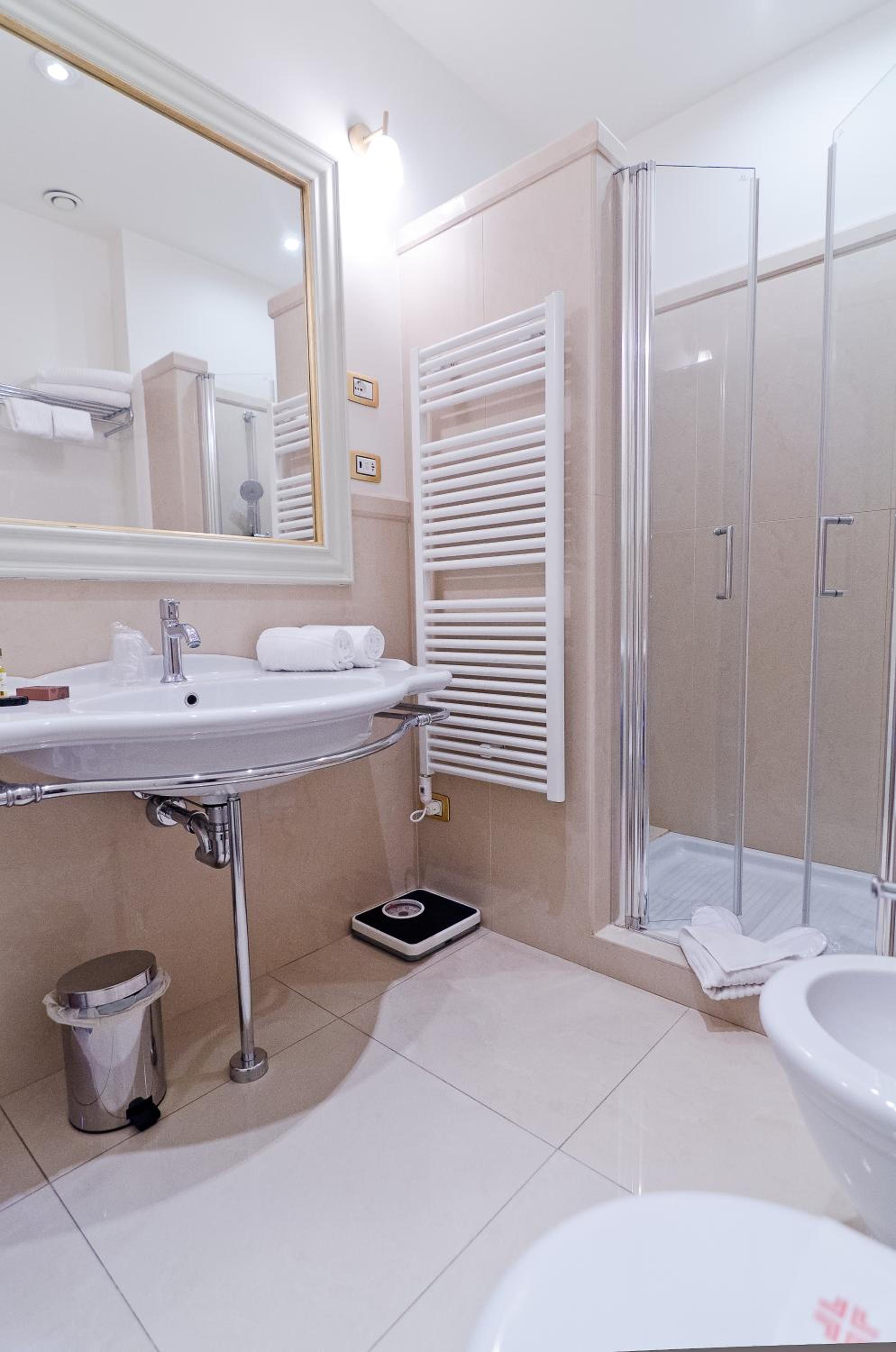 Superior Double Room - Photo 4