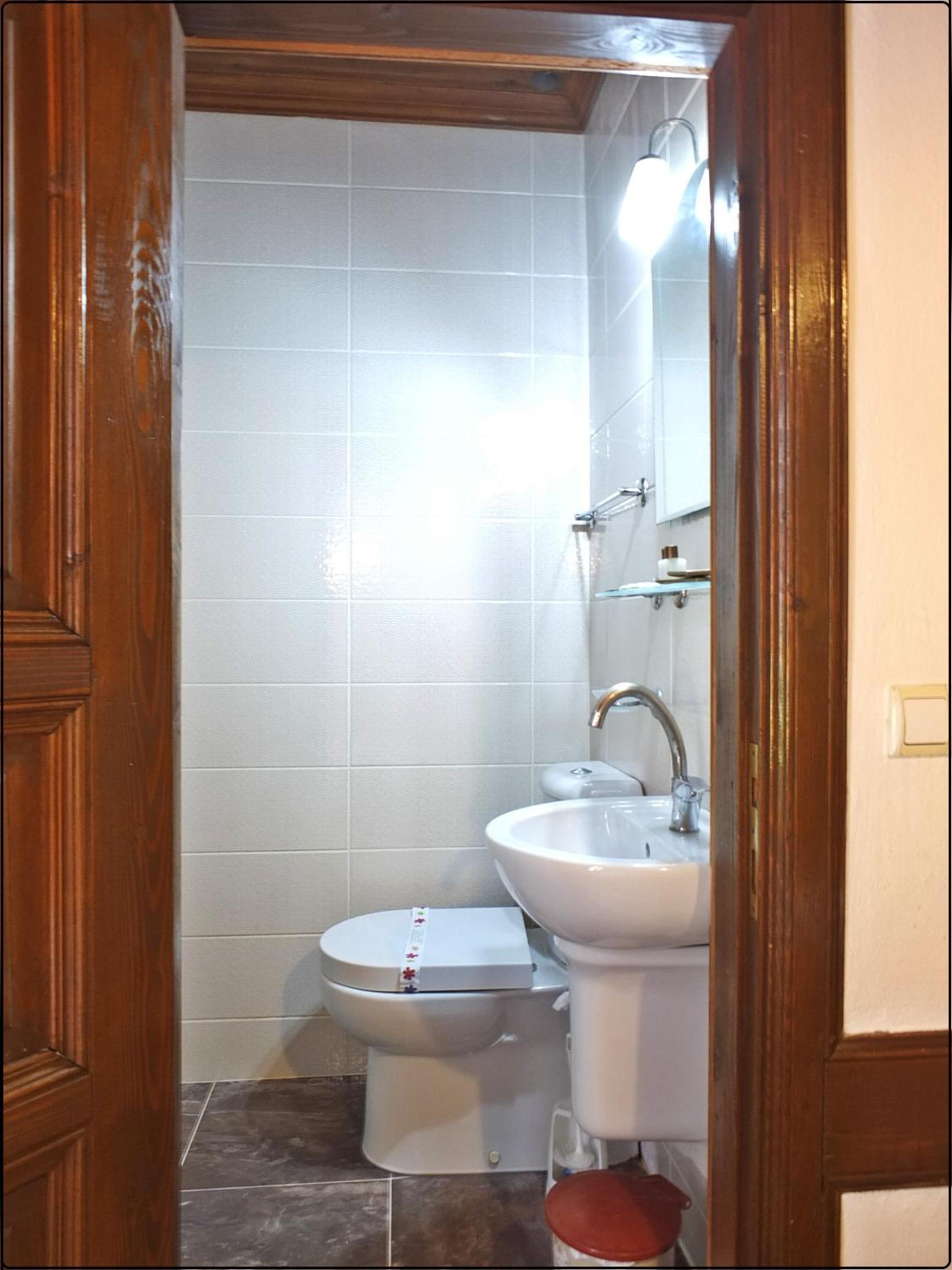 Budget Double Room photo 2