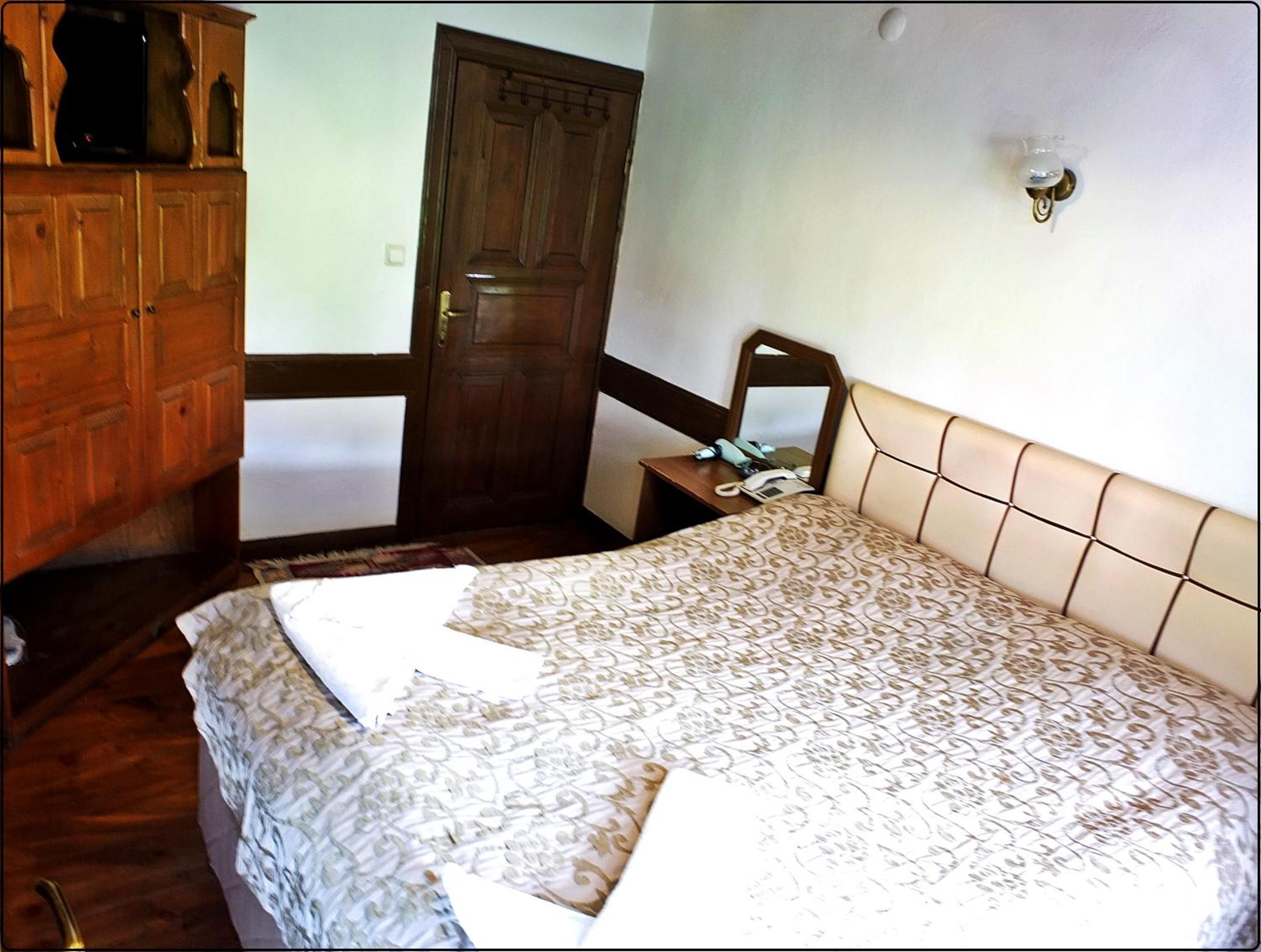 Budget Double Room photo 1