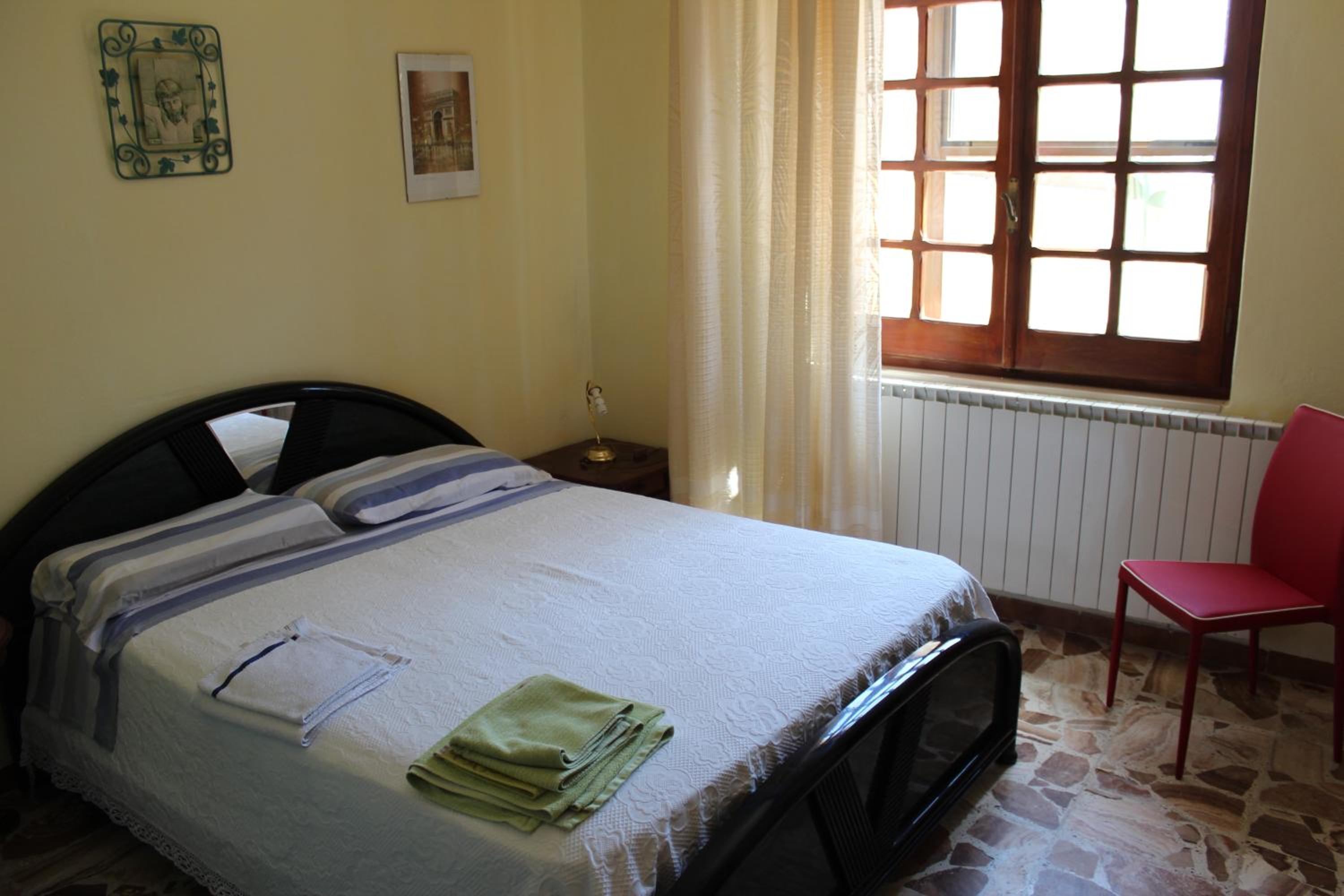 Standard Double or Twin Room photo 1