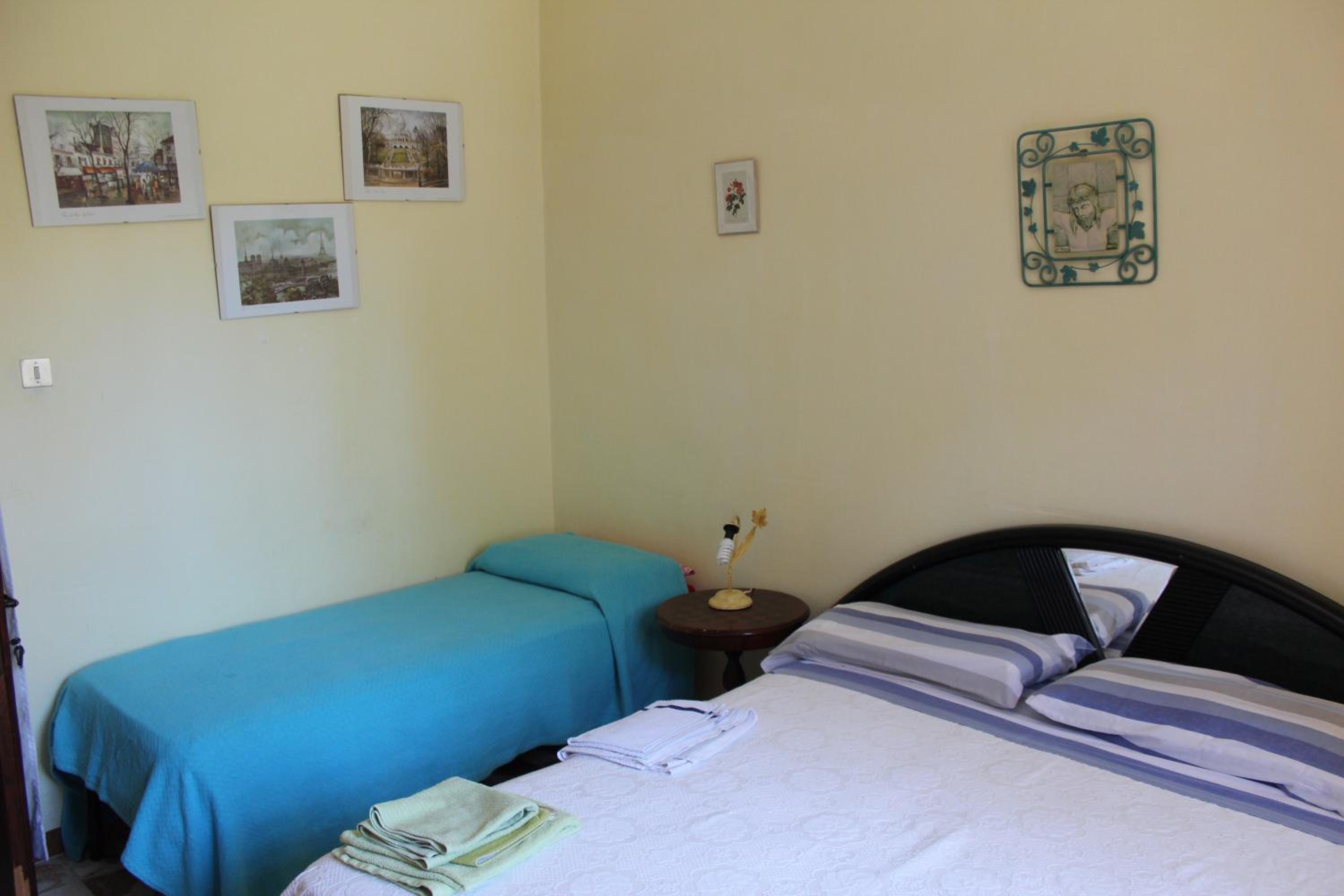 Standard Double or Twin Room photo 3