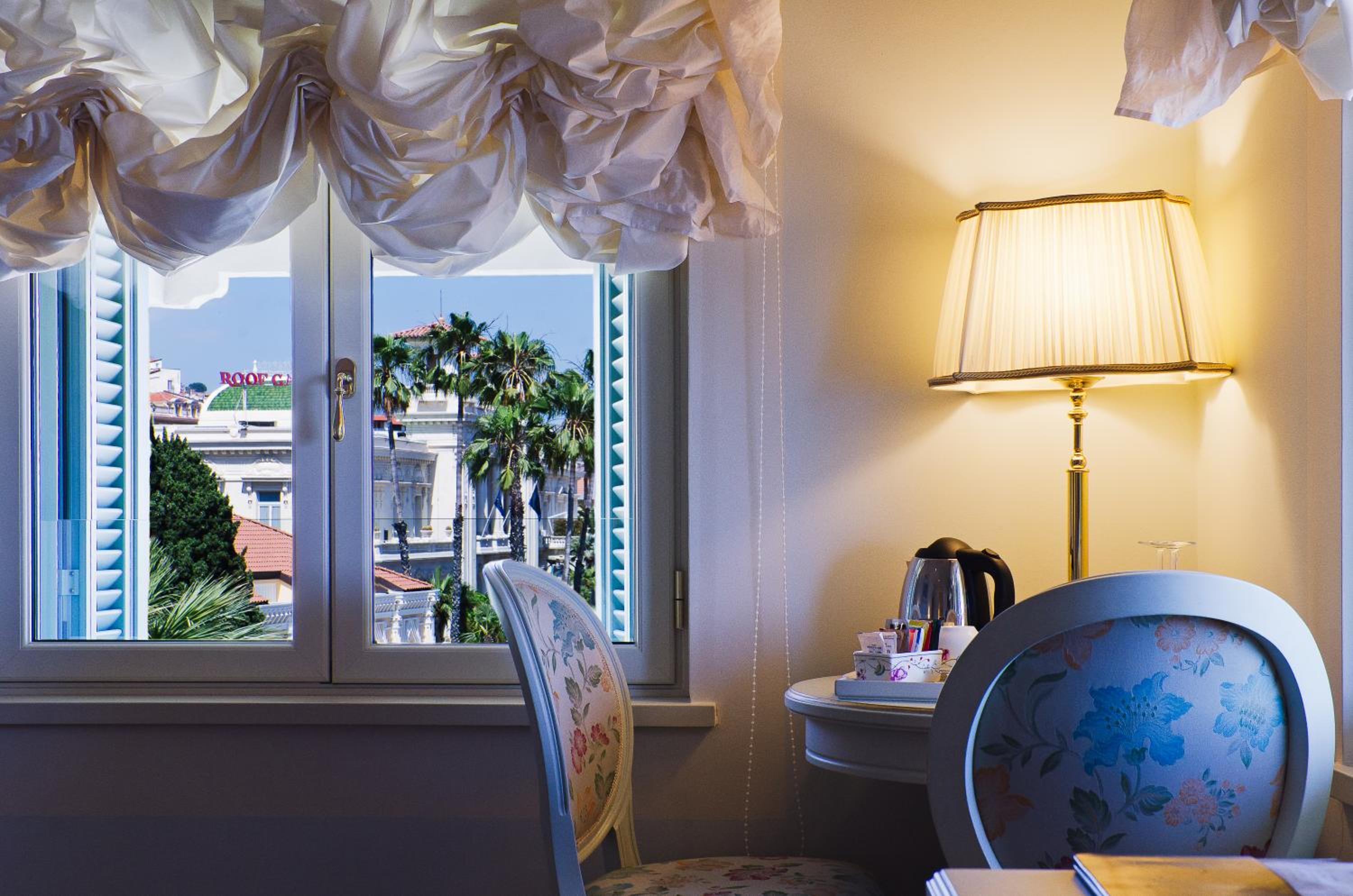 Suite with Sea View - Photo 2