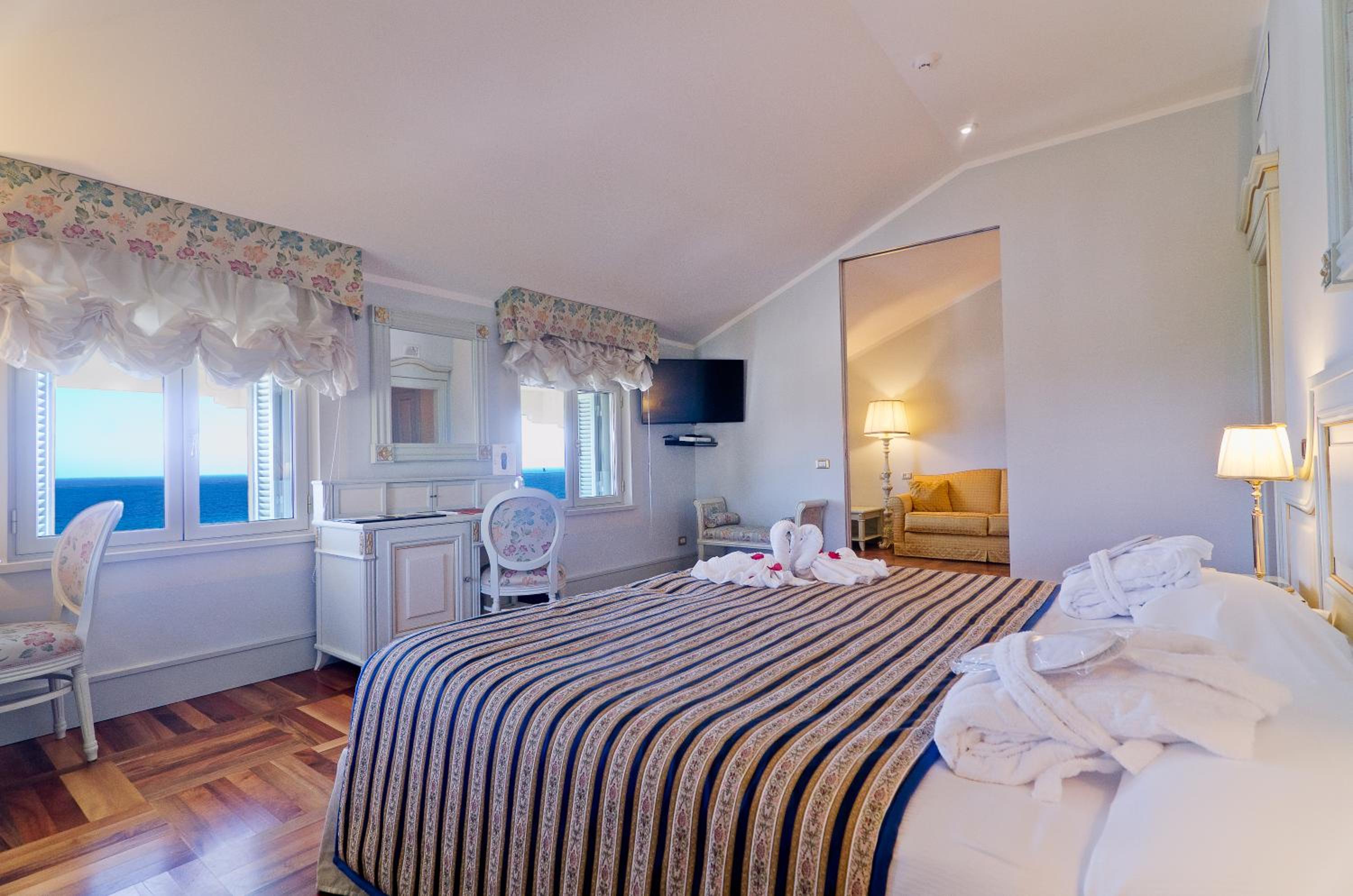 Suite with Sea View - Photo 1