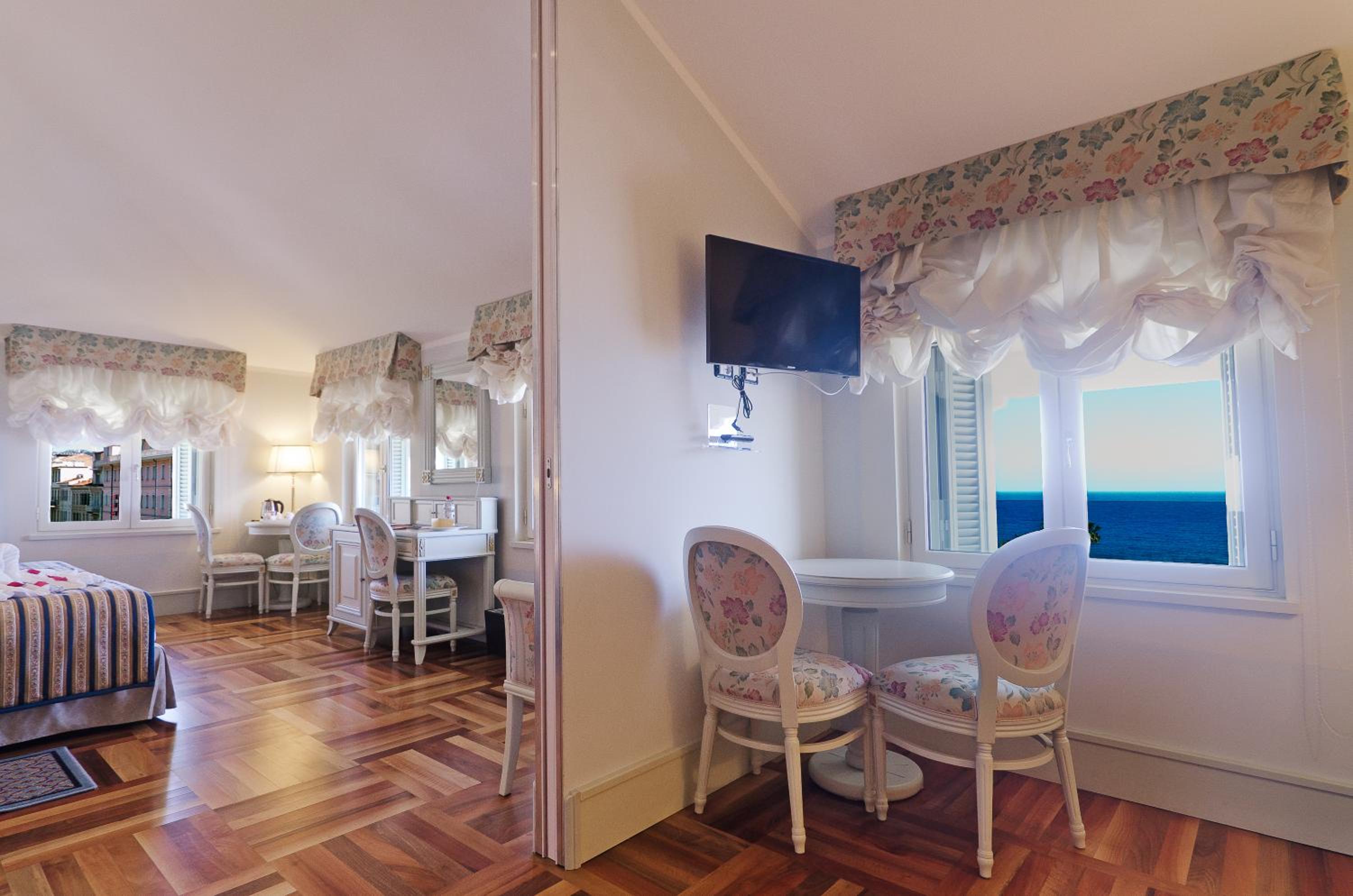 Suite with Sea View - Photo 5