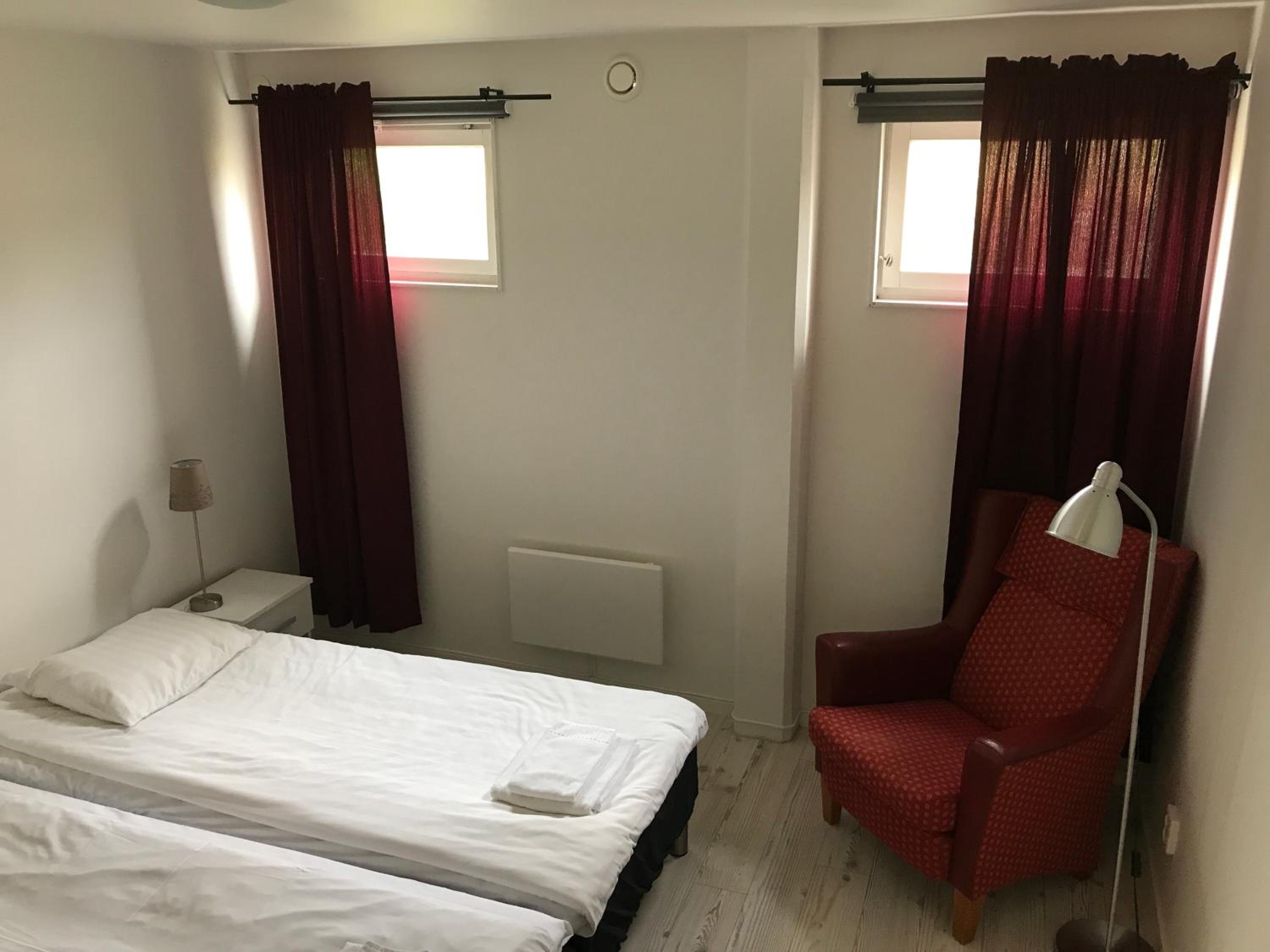 Double or Twin Room with Shared Bathroom photo 3