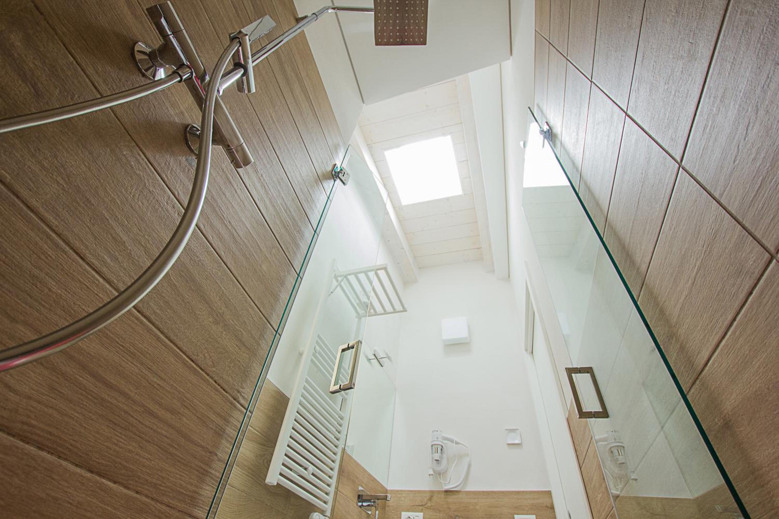 Deluxe Suite - Photo 2