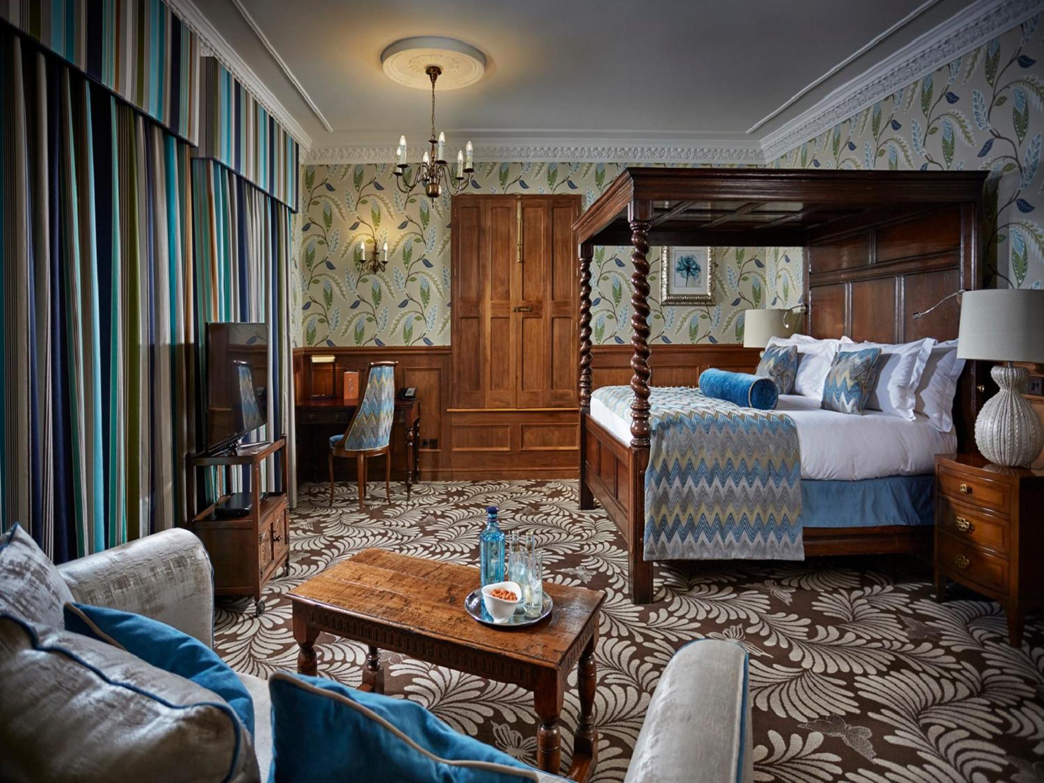 Four Poster Suite