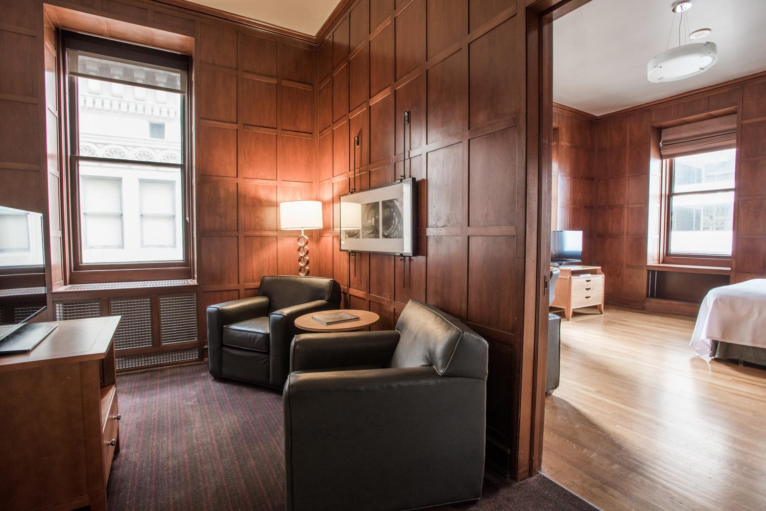 Deluxe Queen Parlor - Photo 4