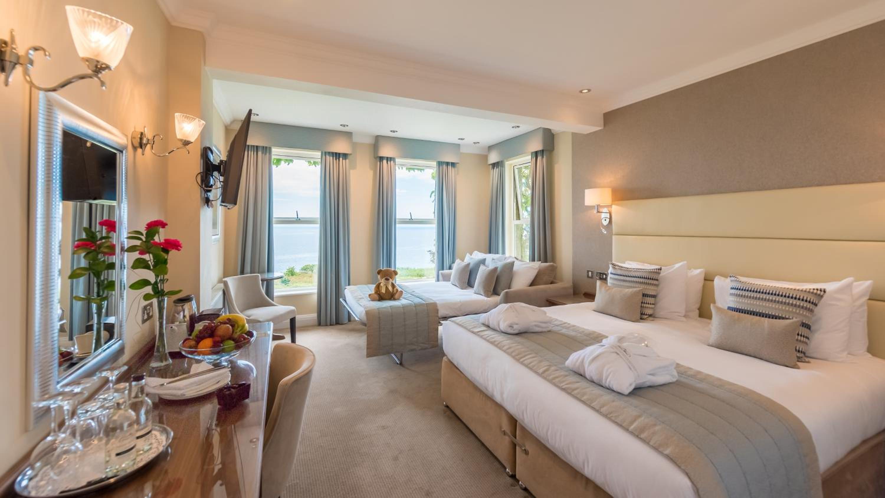 Deluxe Double or Twin Room with Sea View photo 1