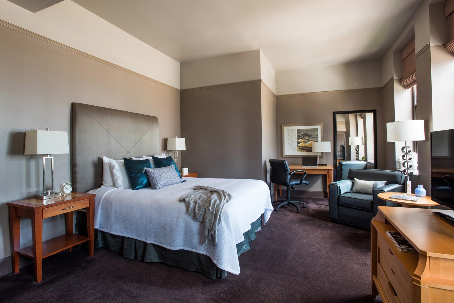 Queen Room - Disability Access - Photo 4