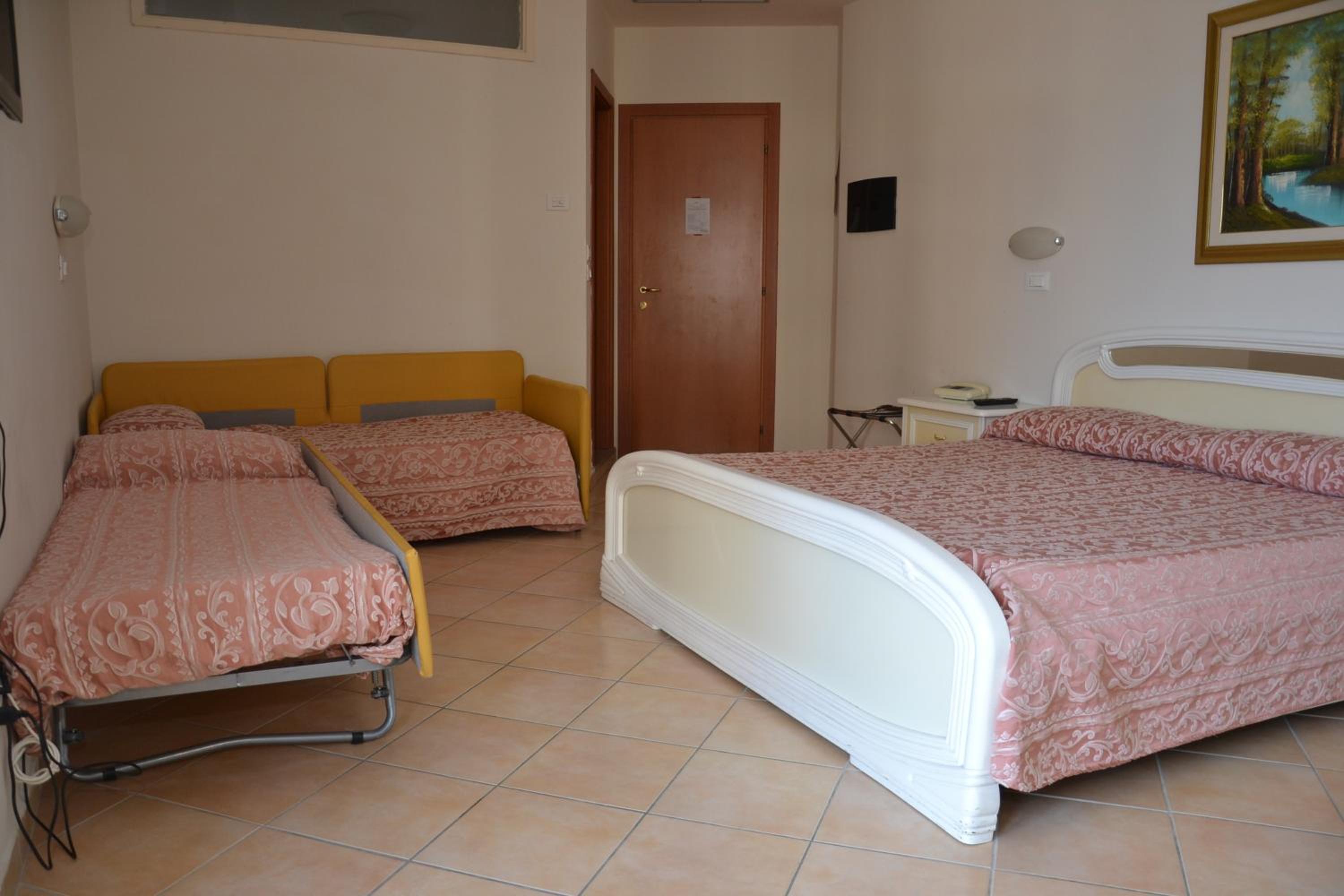 Quadruple Room photo 1