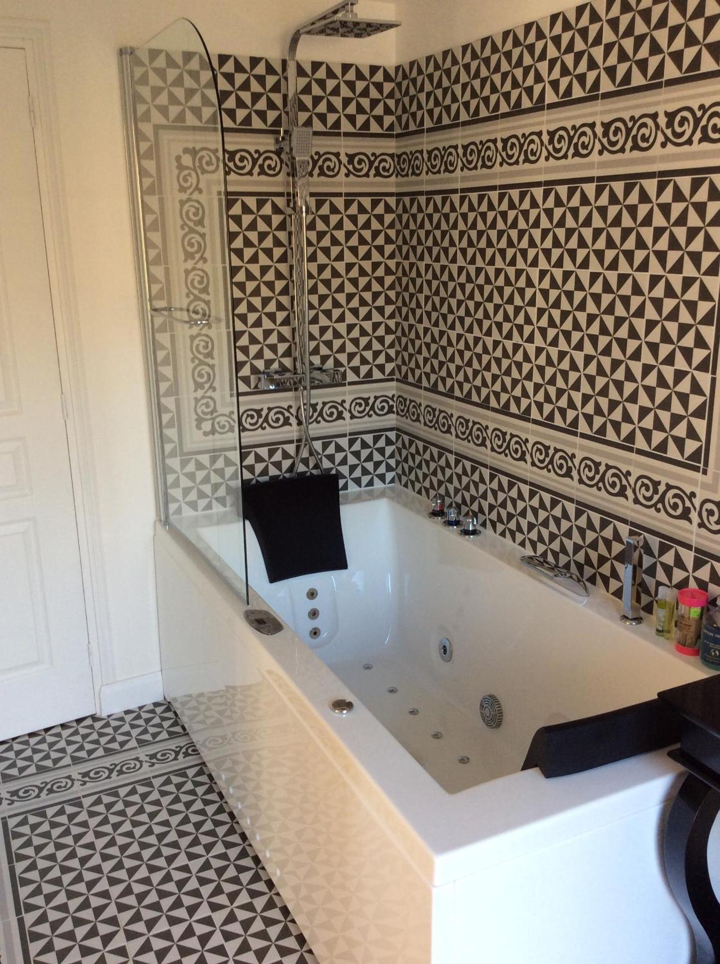 King Suite with Spa Bath photo 1