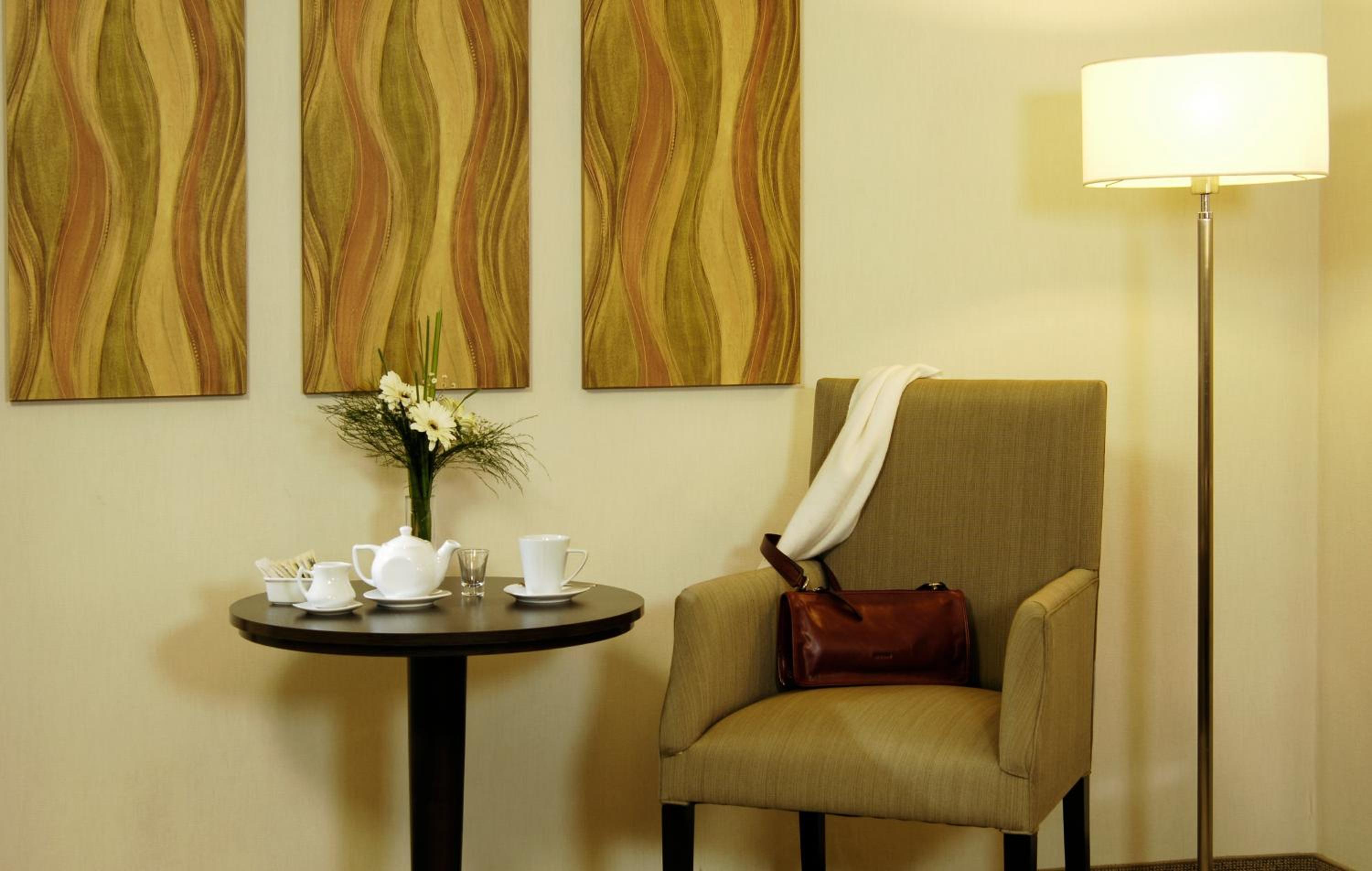 King Suite with Spa Bath photo 2