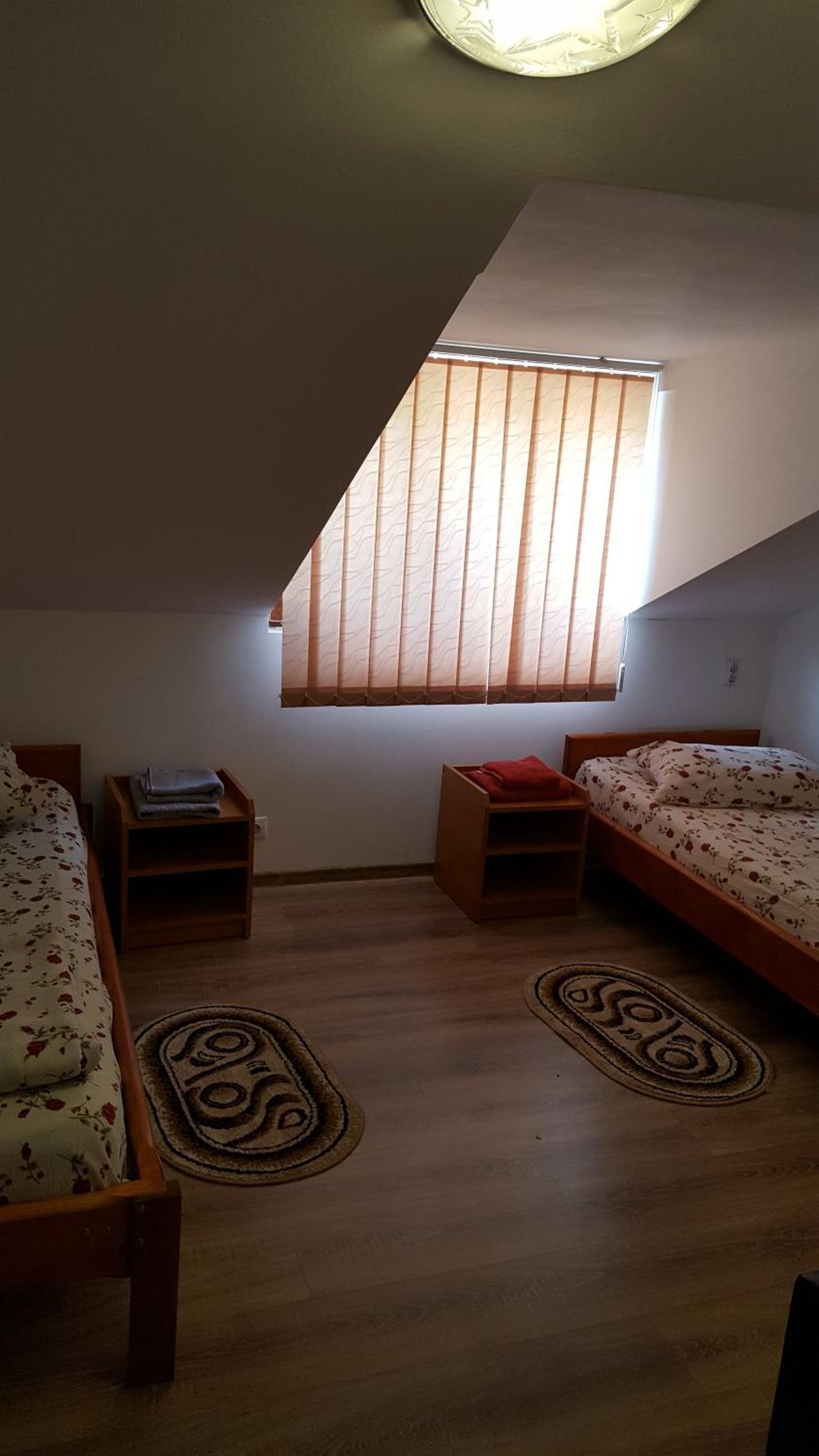 Double or Twin Room with Private Bathroom photo 3