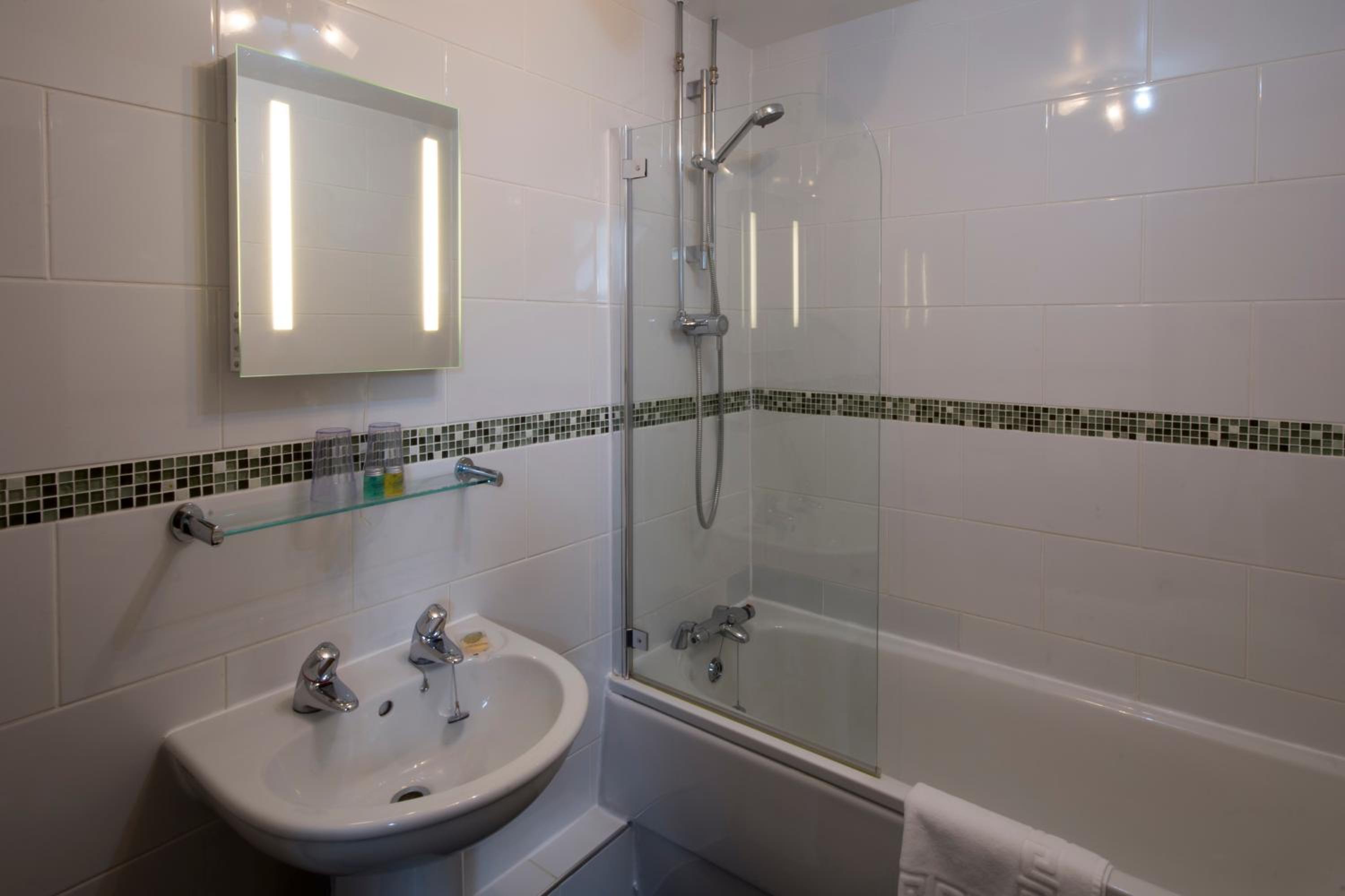 Small Double Room with Private Shower photo 3