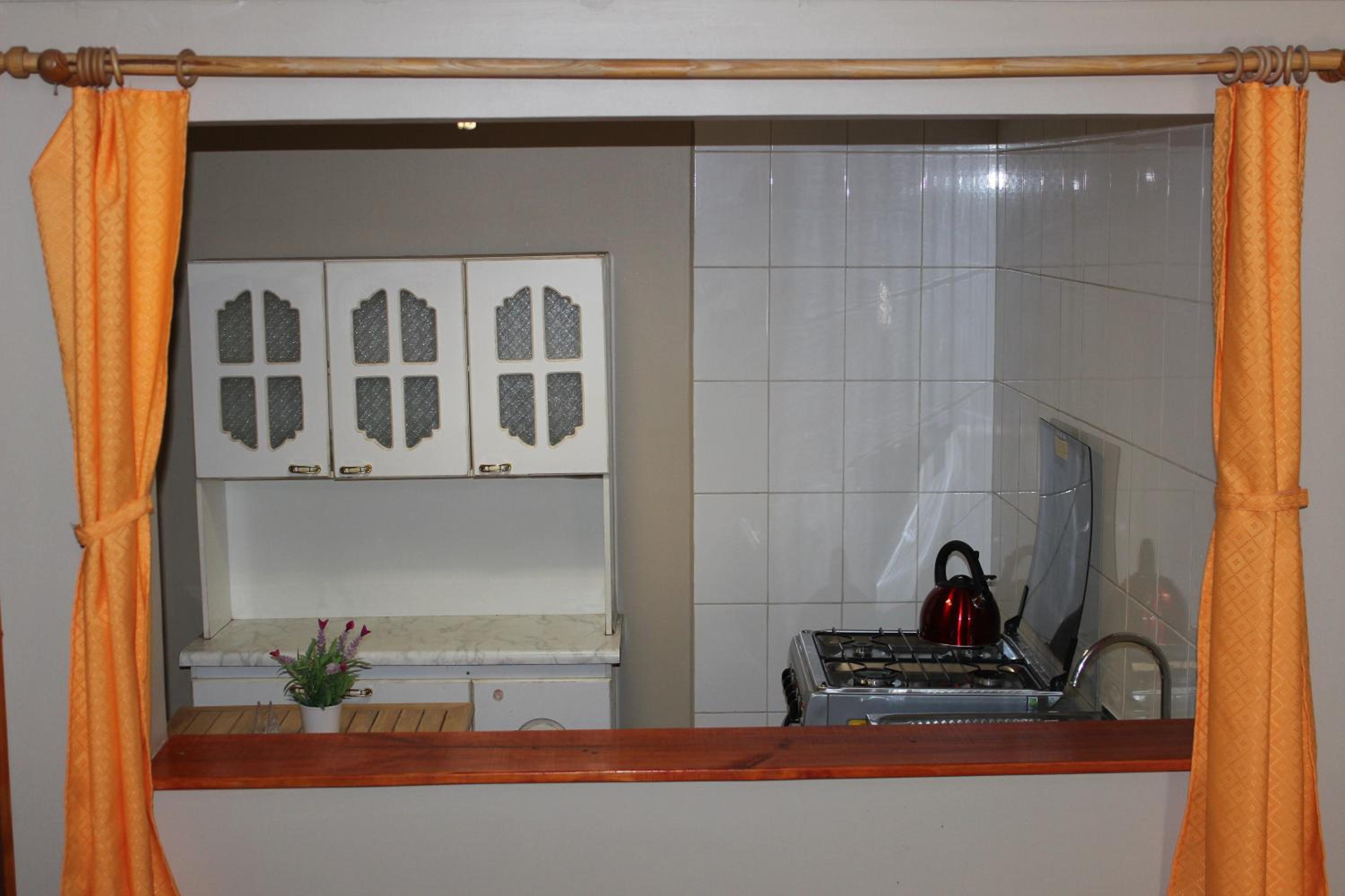 Family Room with Private Bathroom photo 3