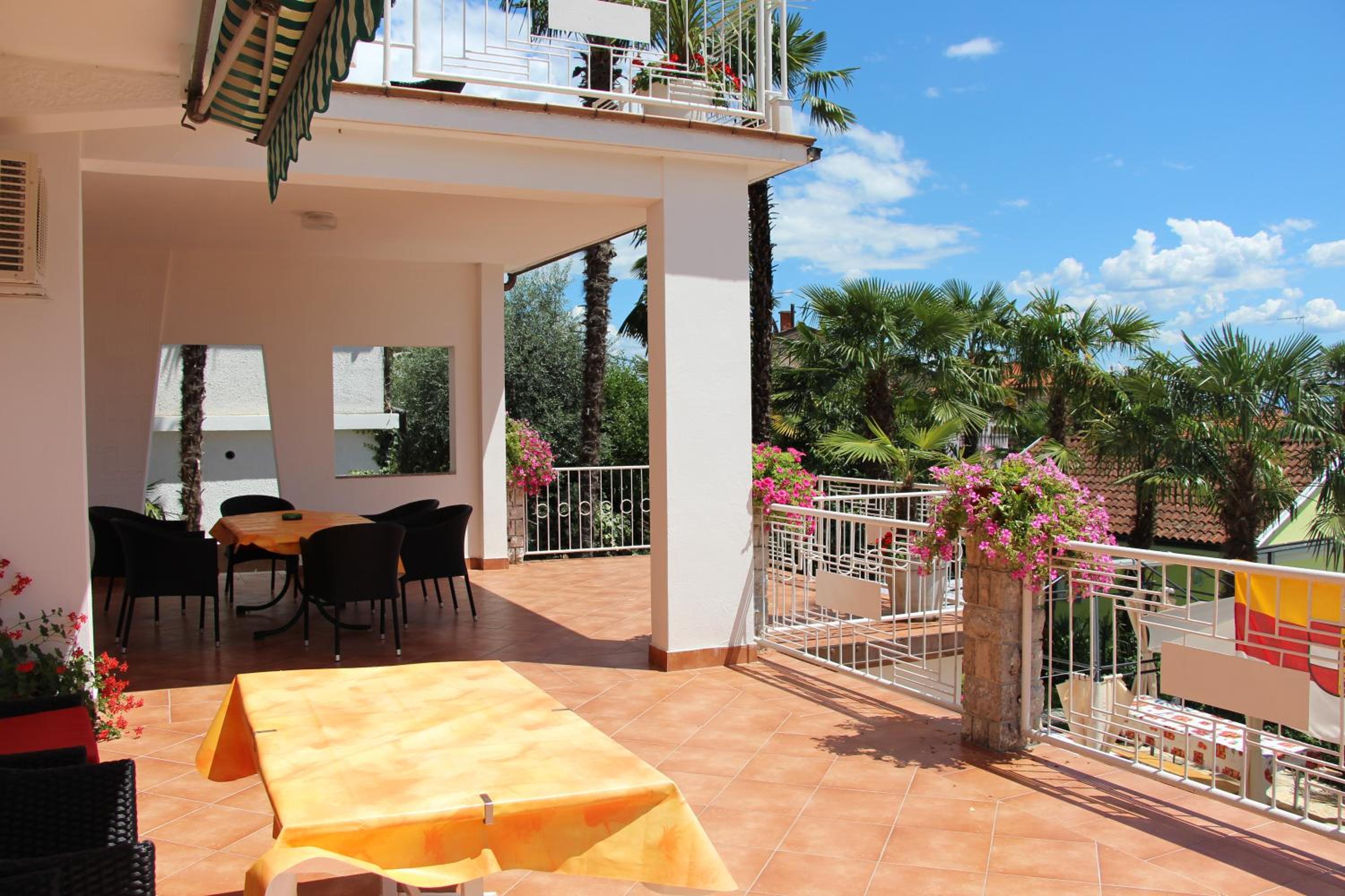 Apartment with Sea View photo 2