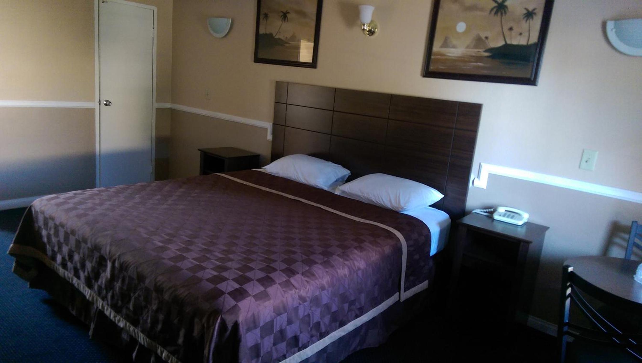 Standard King Room - Photo 1