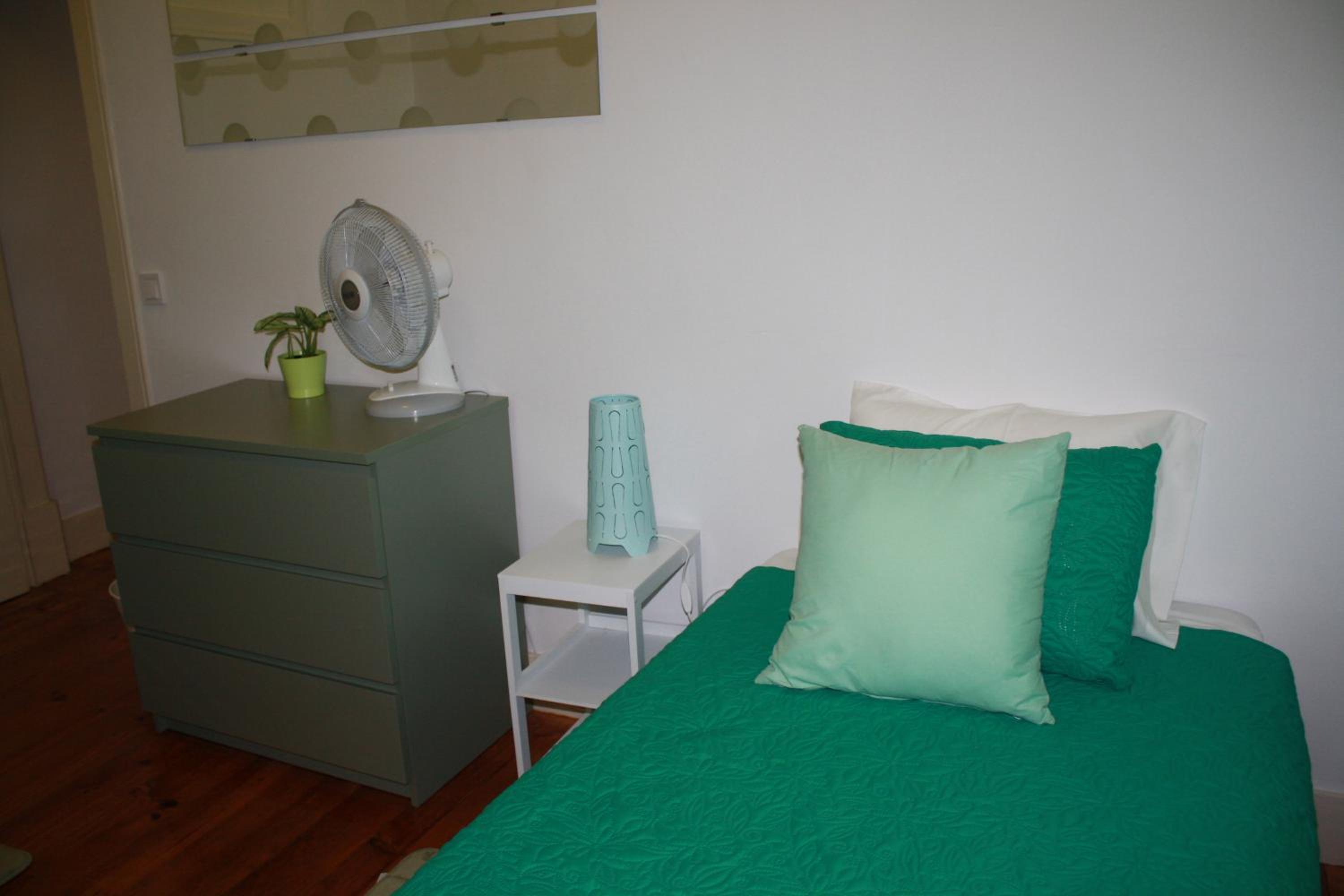 Deluxe Twin Room photo 3