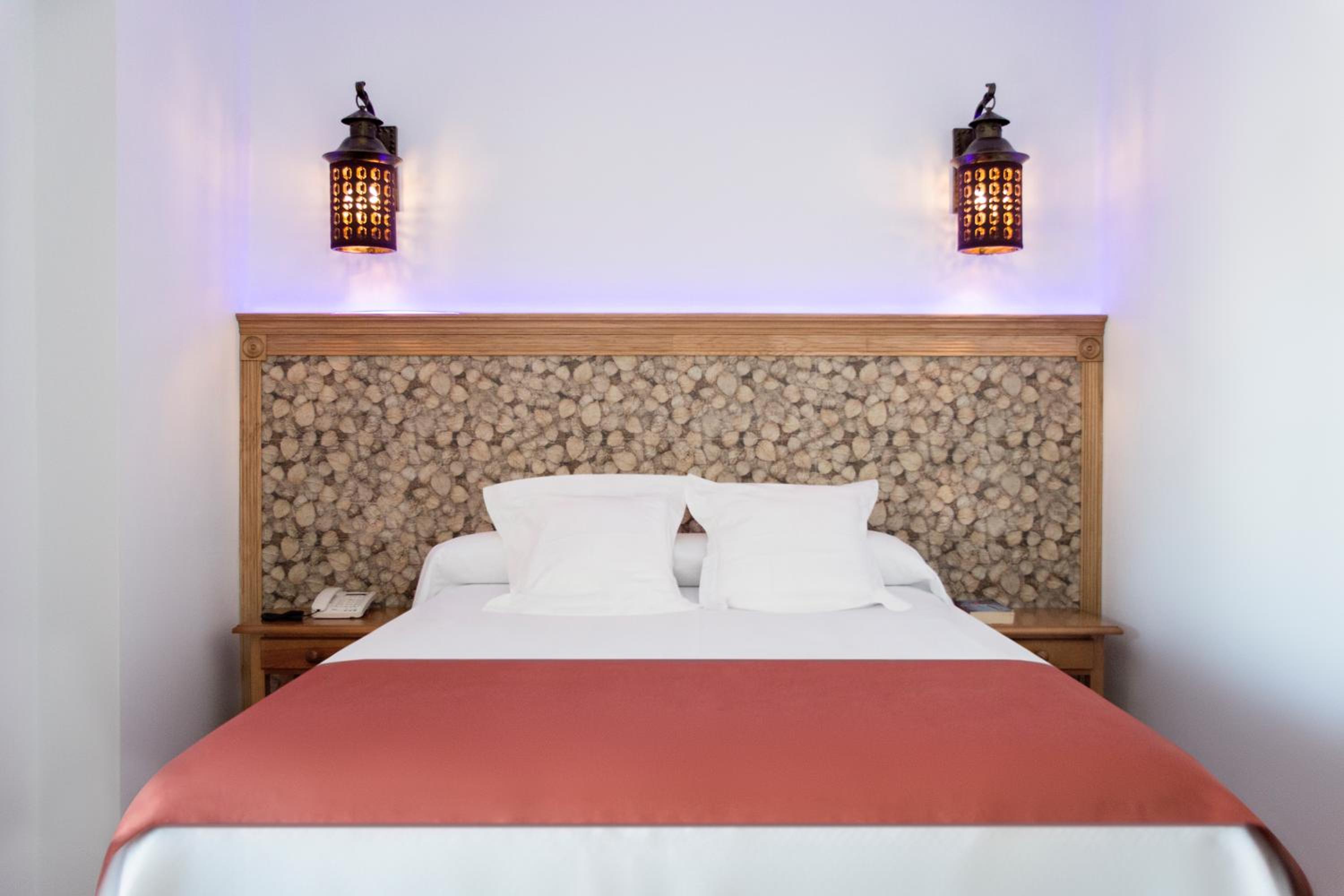 Superior Double or Twin Room with Balcony photo 3