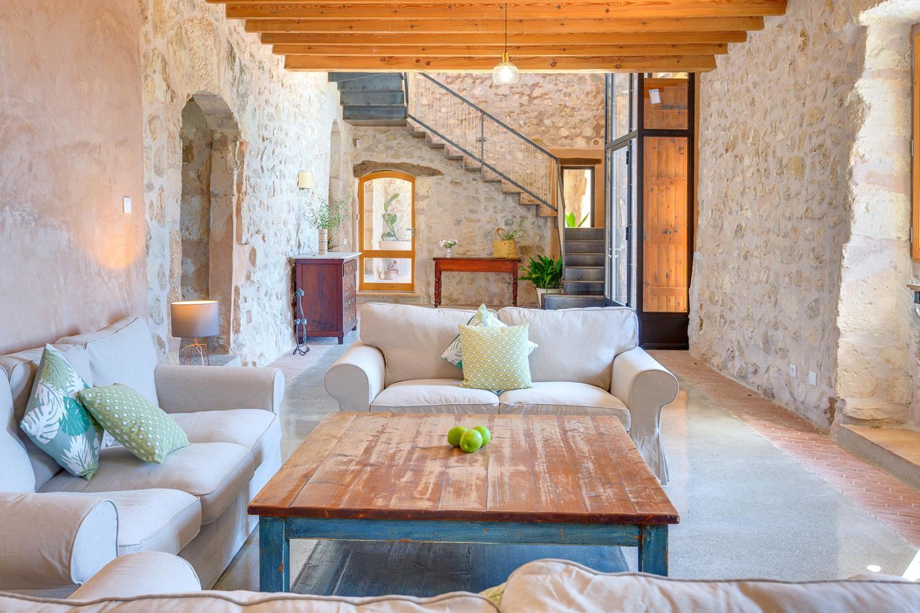 Villa photo 3