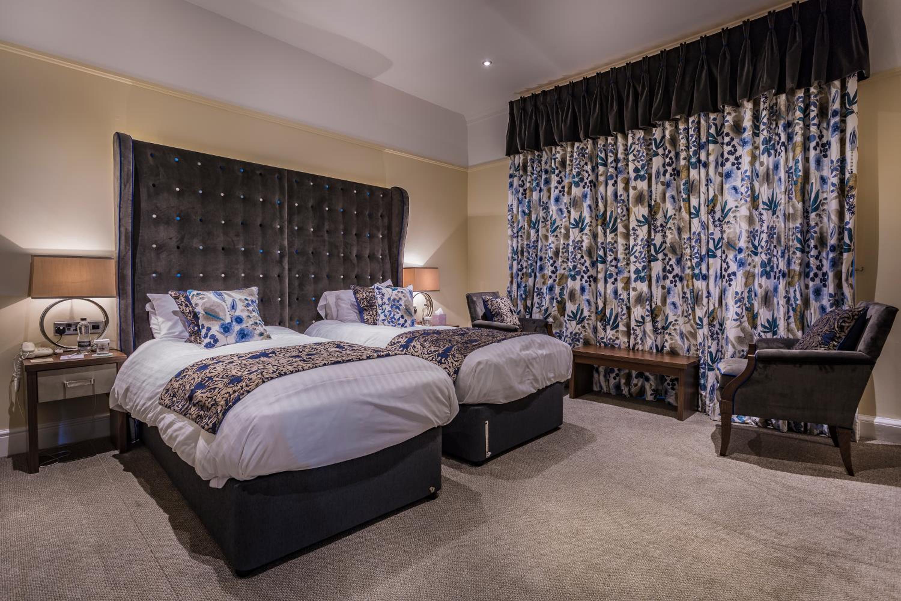 Deluxe Twin Room photo 3