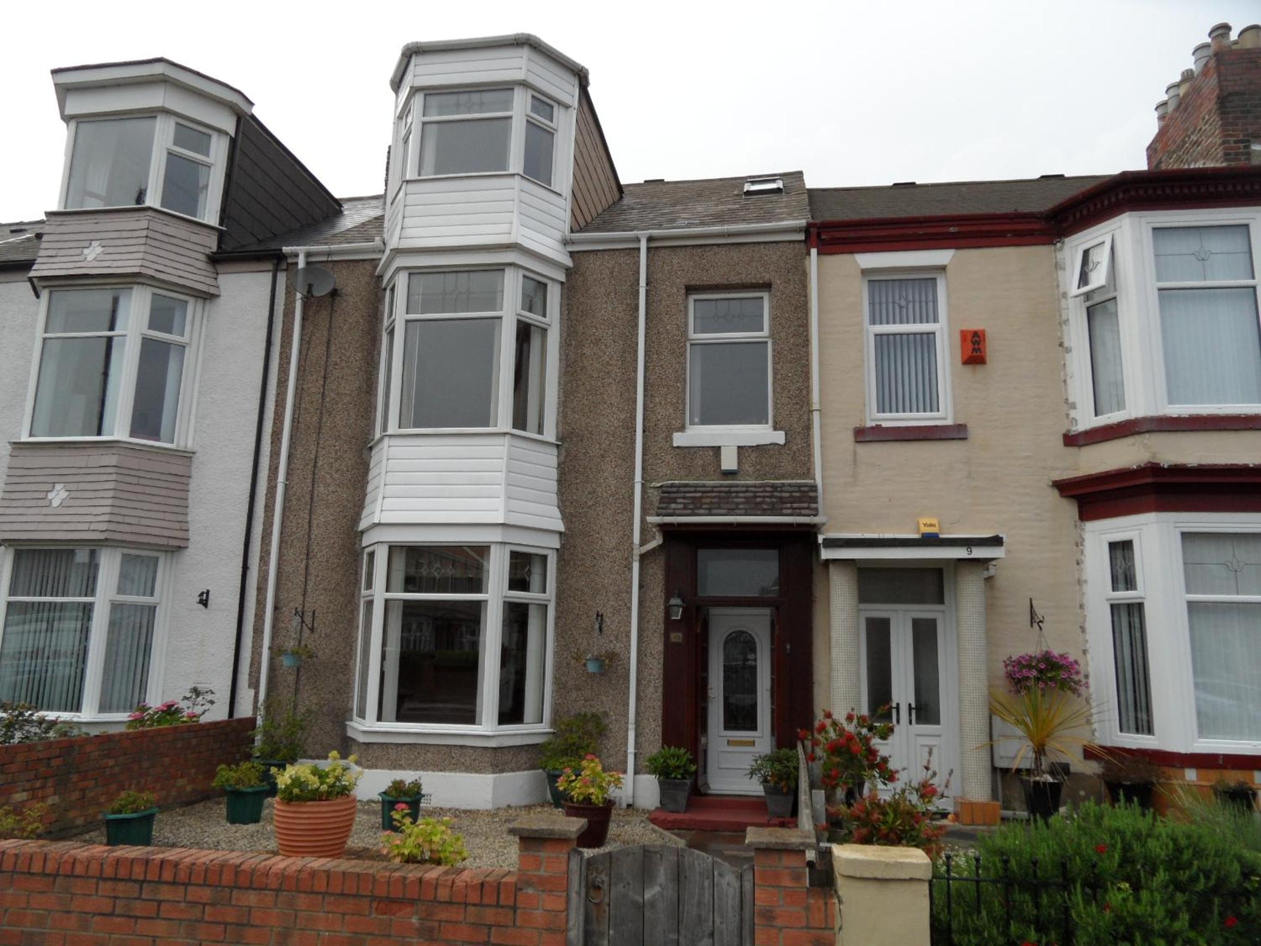 Three-Bedroom House - Photo 20