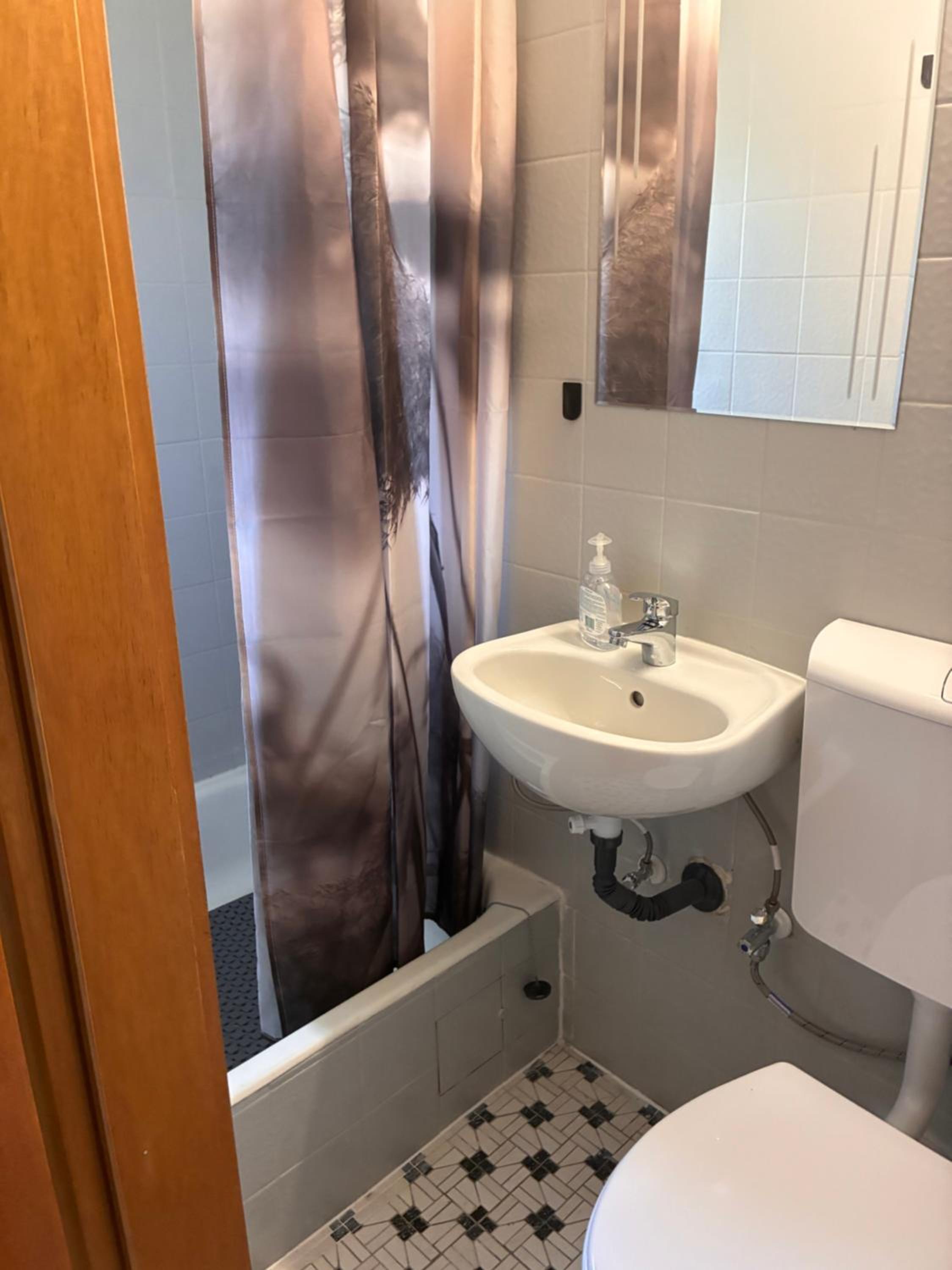 Economy Single Room