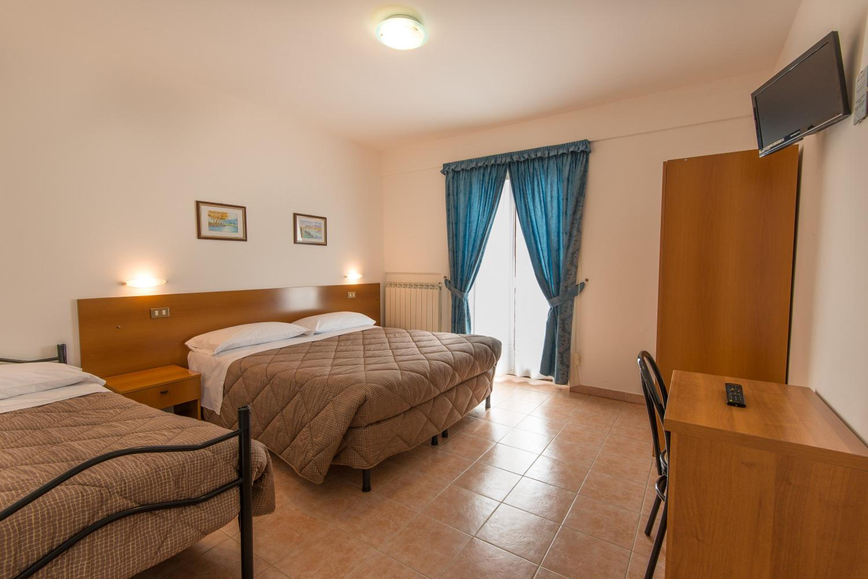Triple Room photo 3