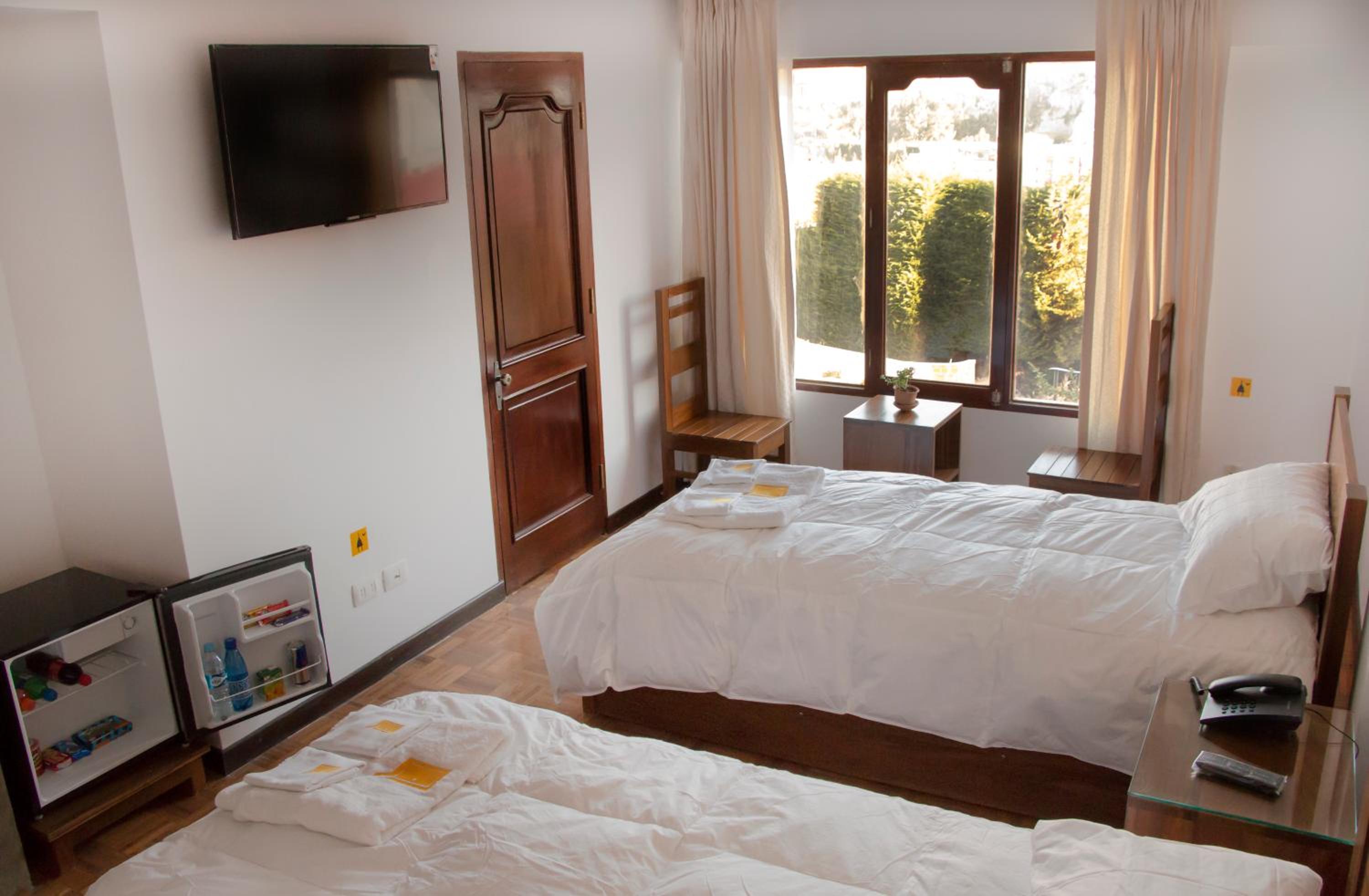 Standard Twin Room with Mountain View photo 2