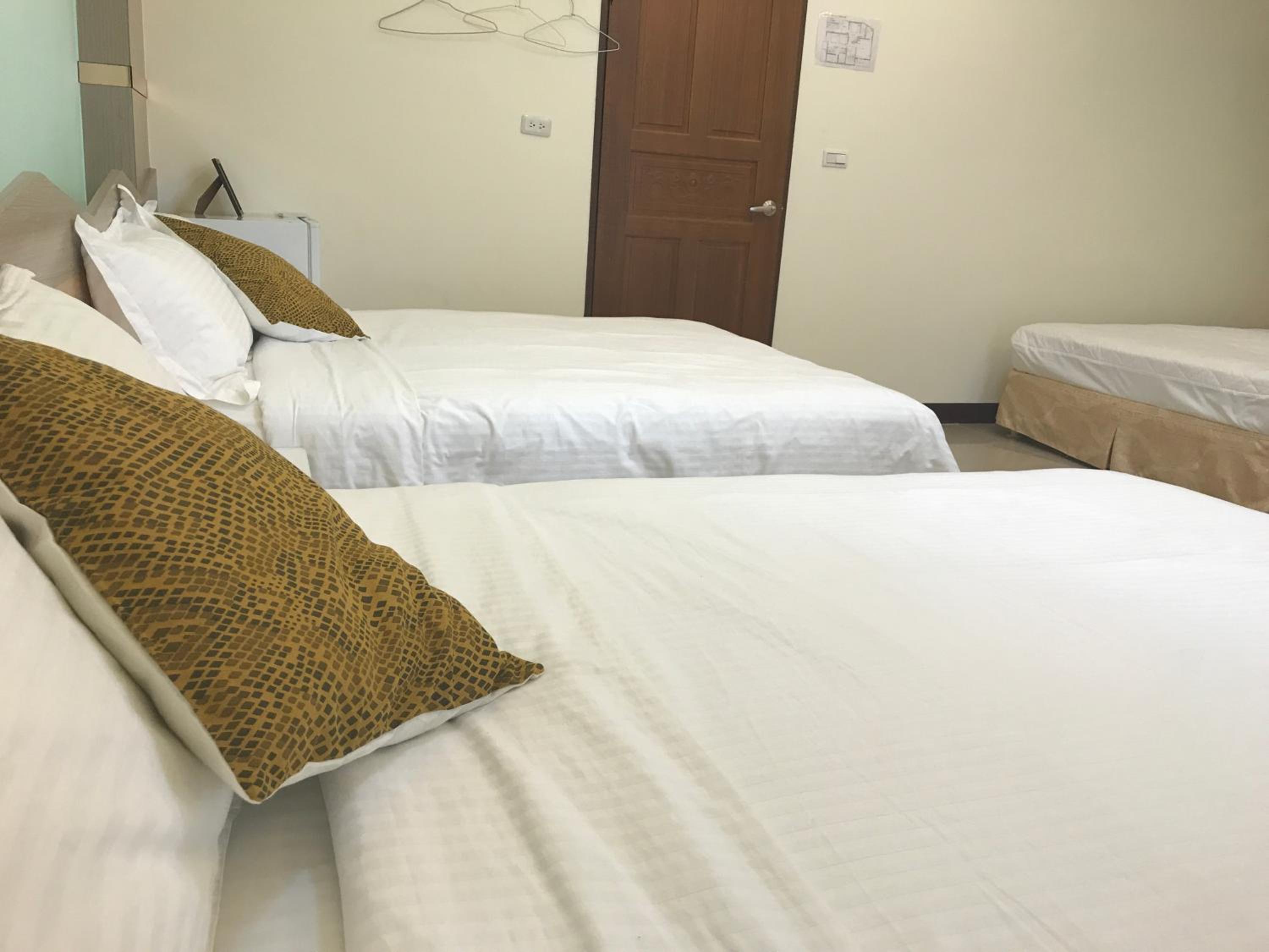Standard Queen Room - Photo 2