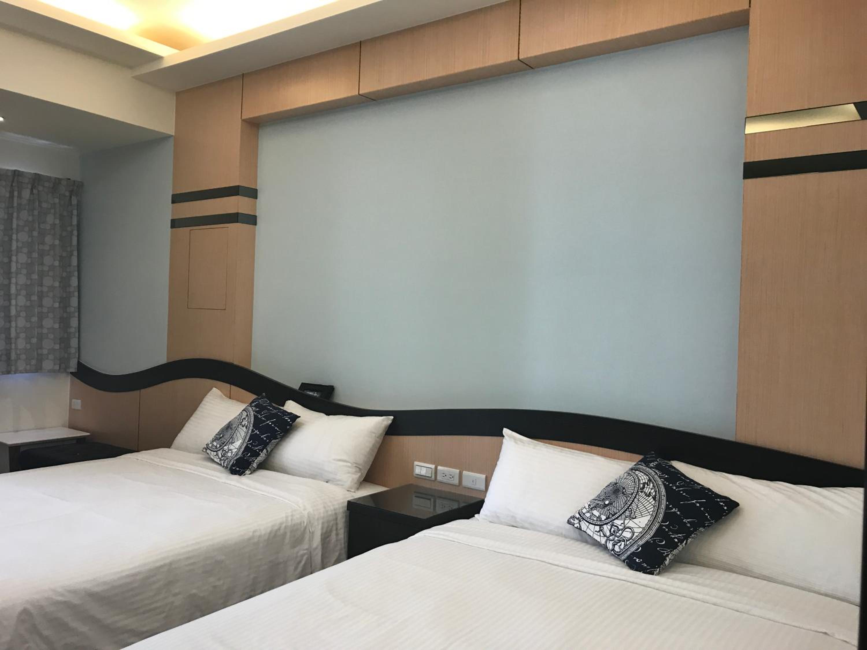 Standard Queen Room - Photo 4