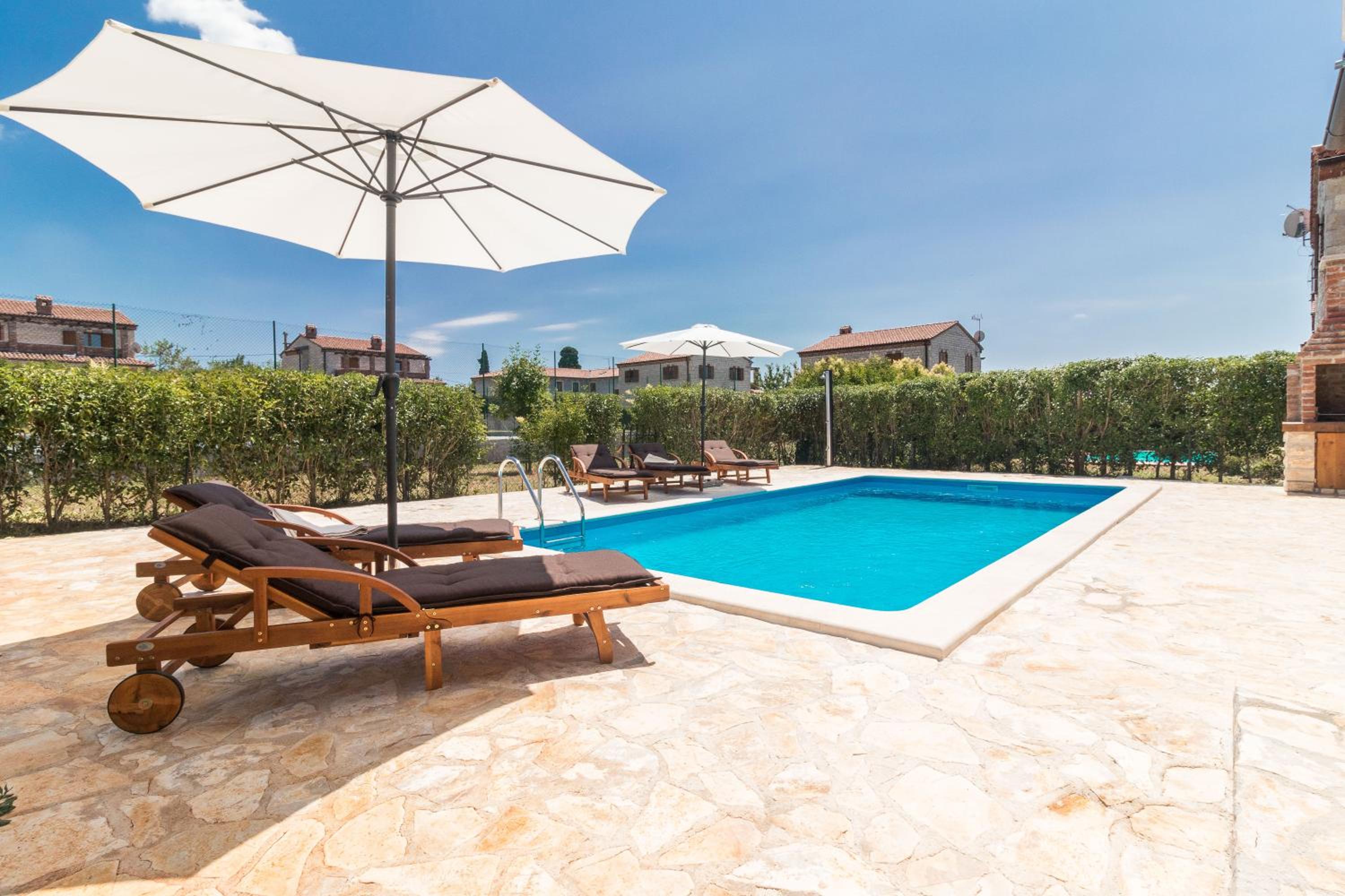 Villa With Private Pool photo 3