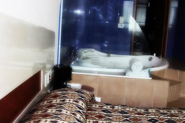 King Room with Spa Bath
