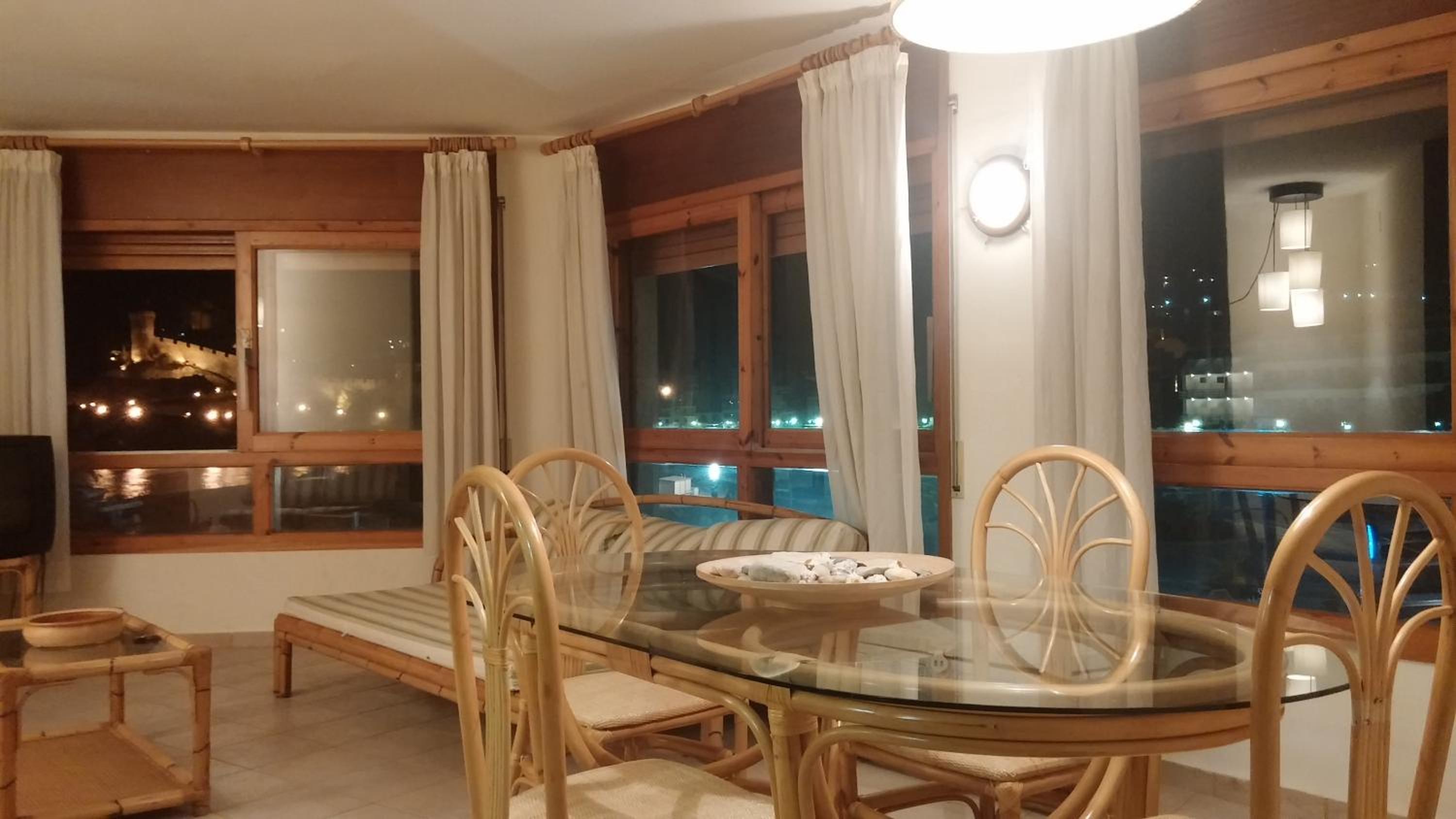 Apartamento con vista al mar
