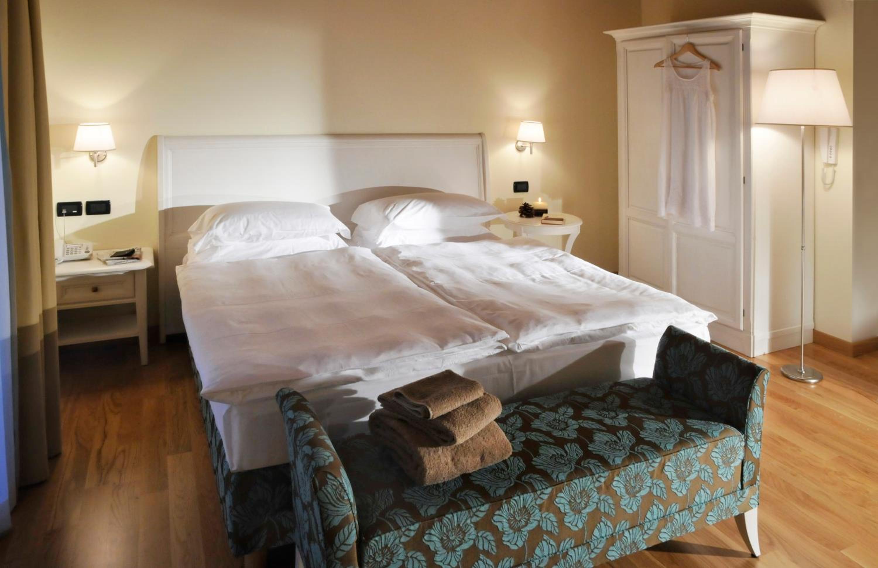 Double or Twin Room photo 3