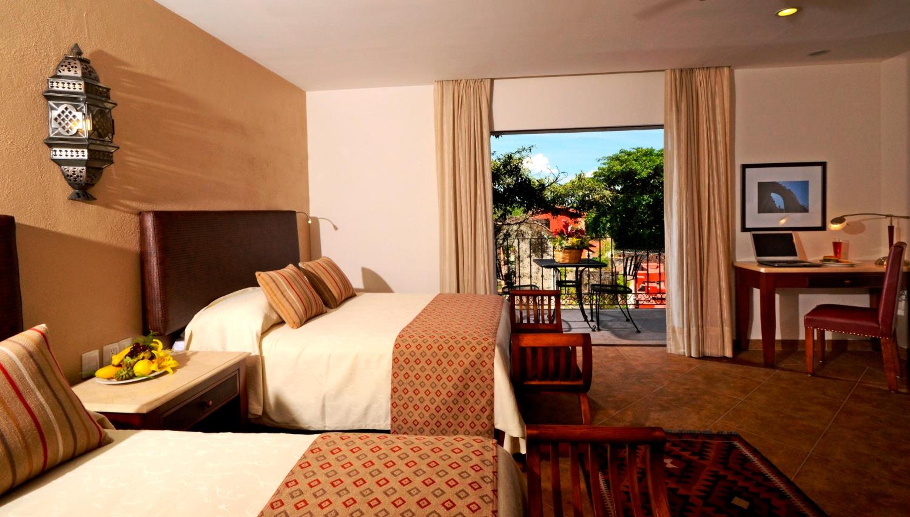 Deluxe Double Room with Balcony - Photo 1