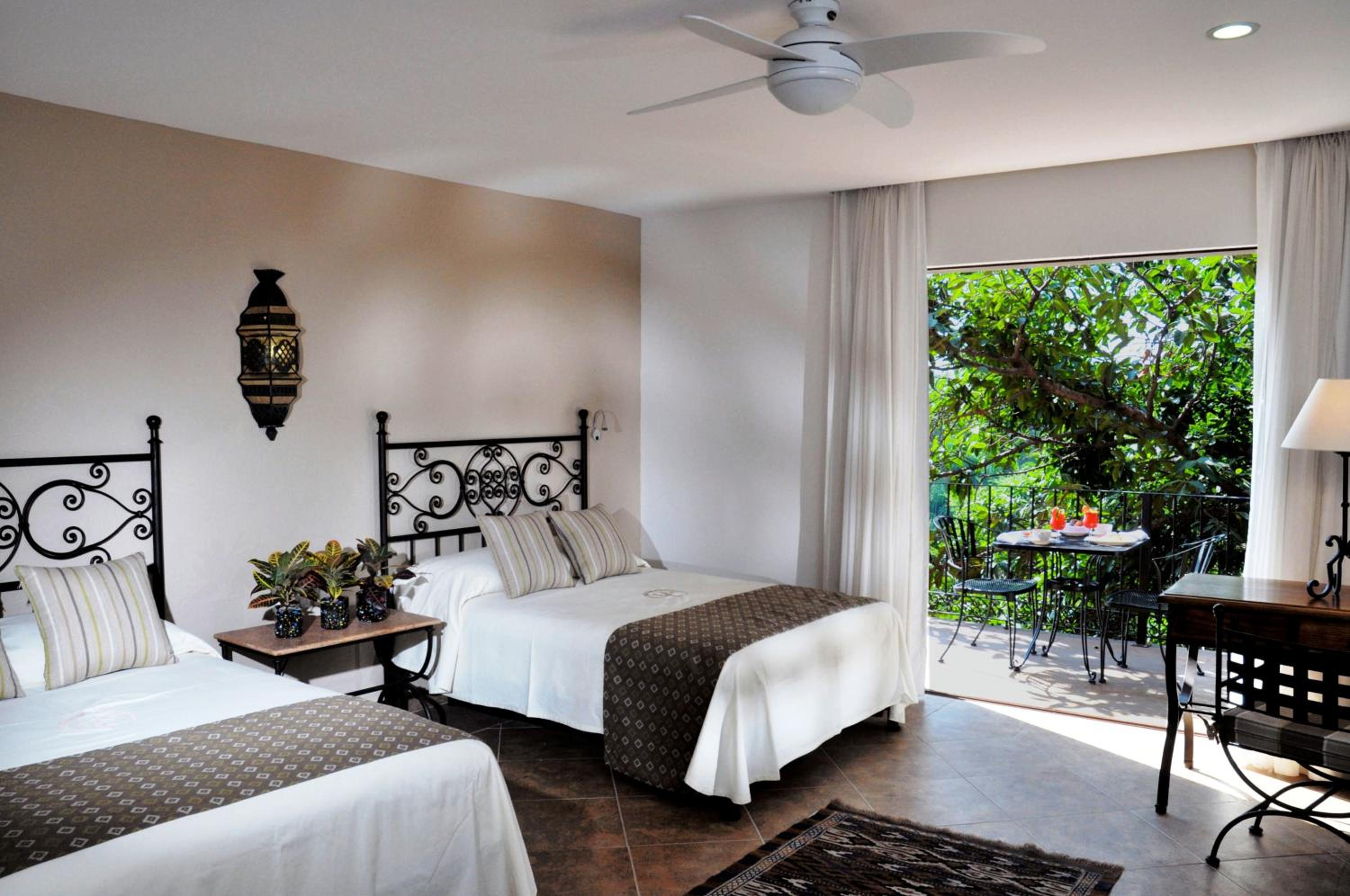 Deluxe Double Room with Balcony - Photo 2