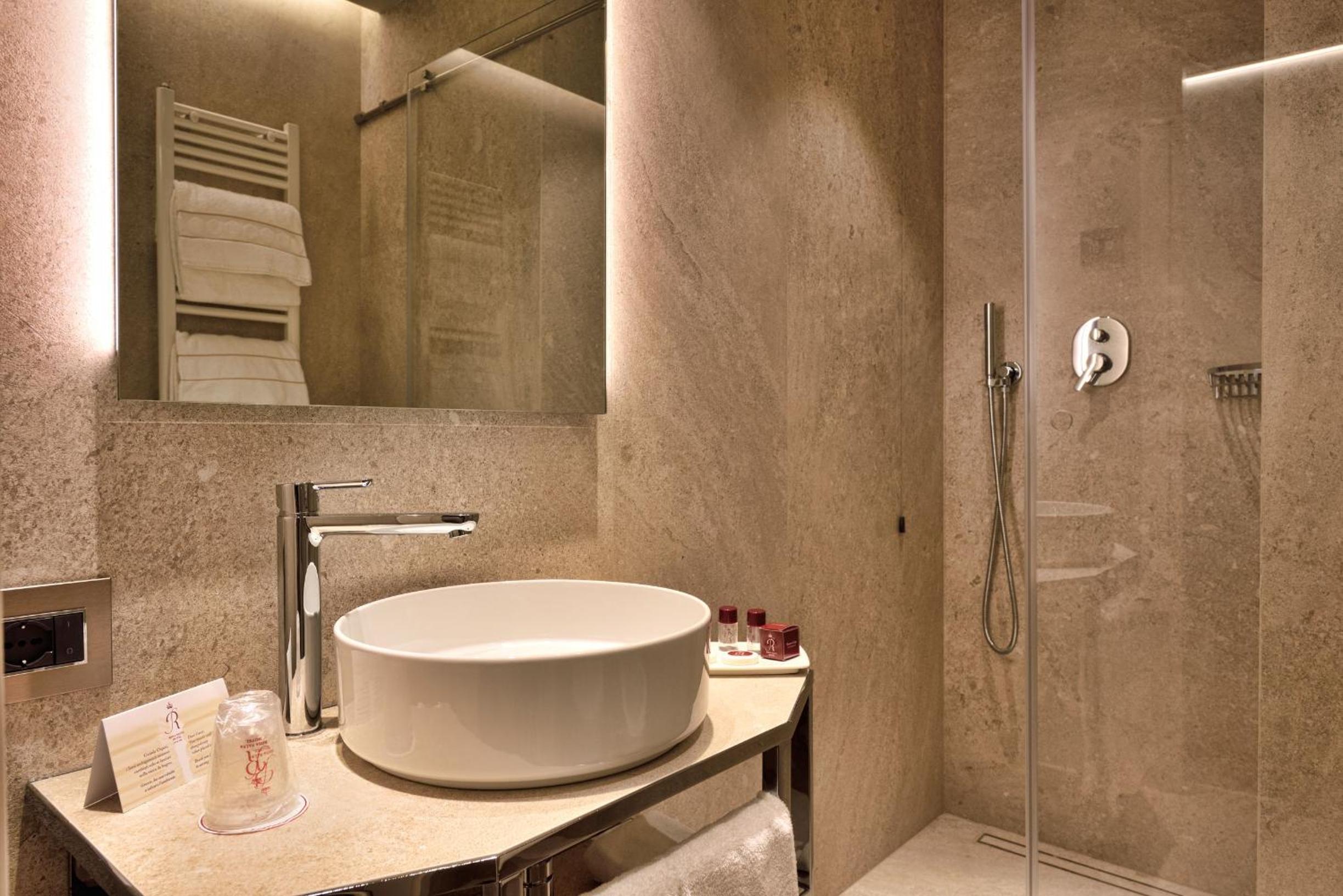 Superior Double Room - Photo 4