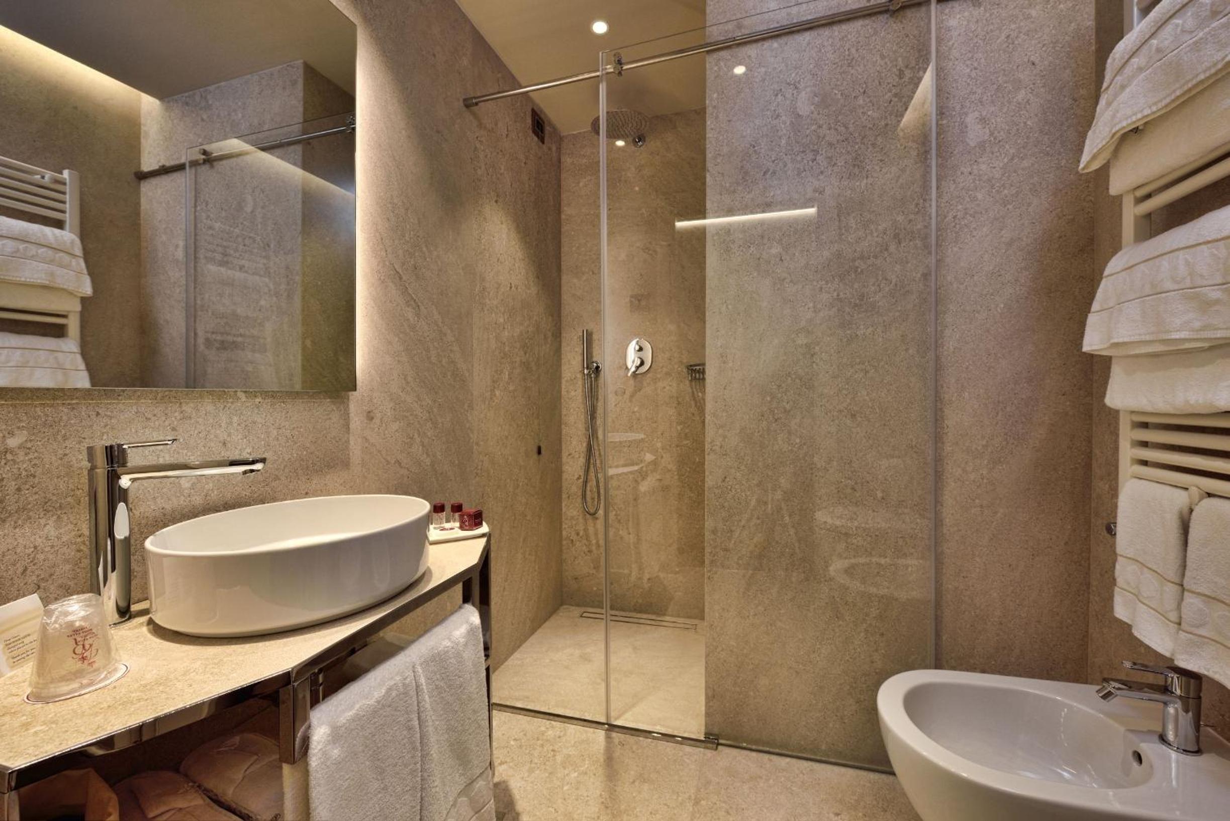 Superior Double Room - Photo 10