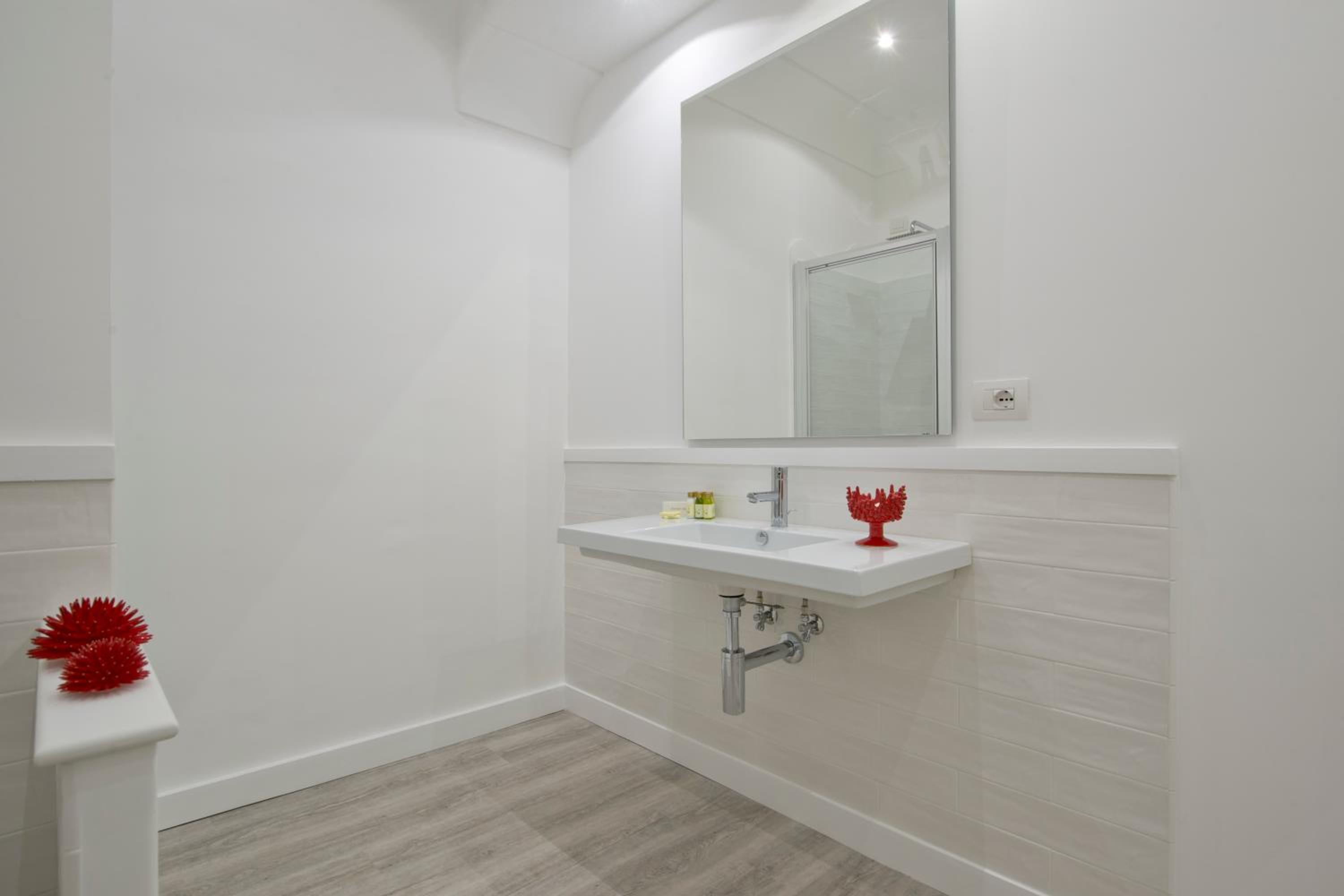 Double Room with Sea View - Photo 6